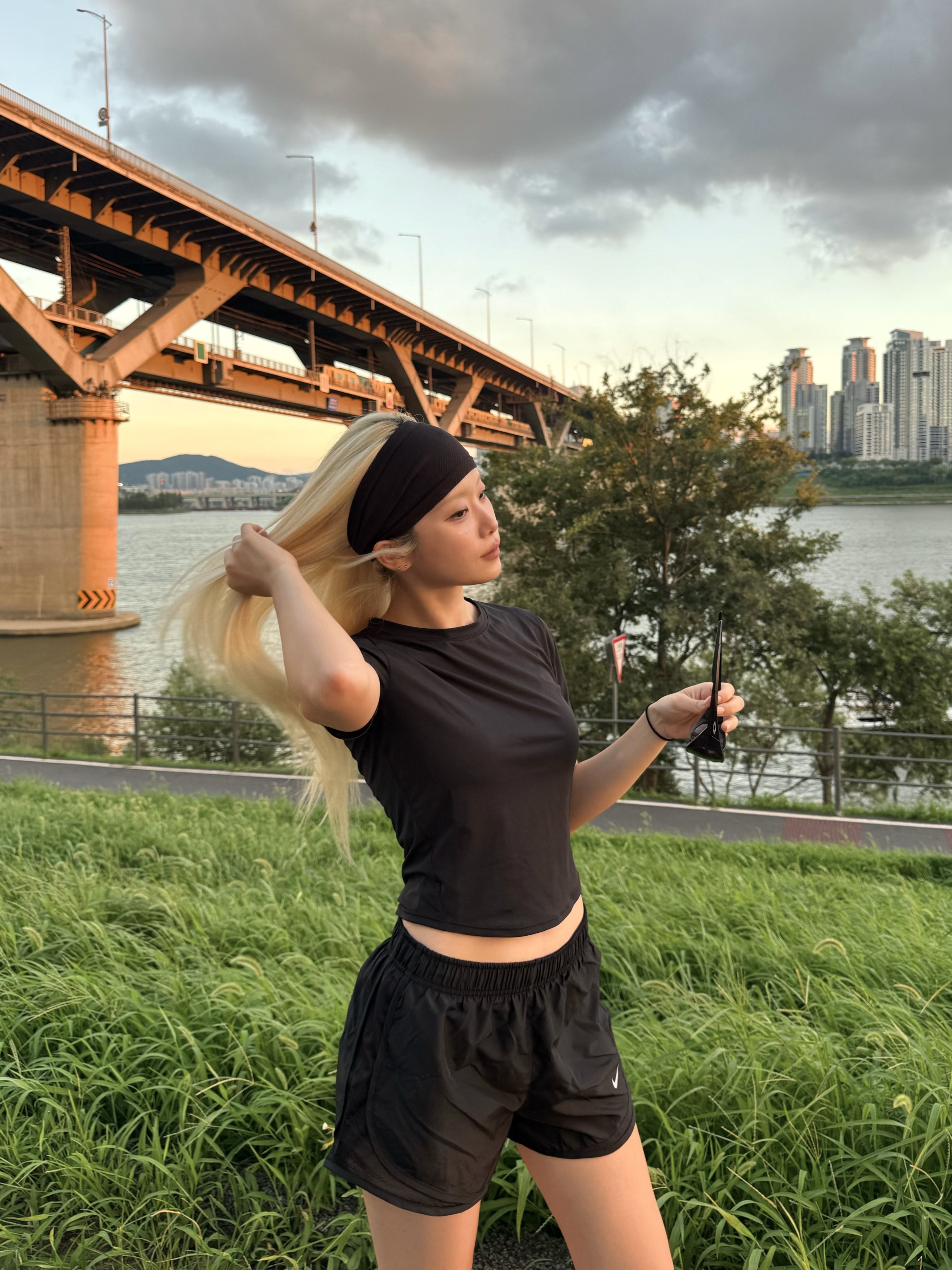 (W) Nike Tempo Dri-Fit Mid-Rise Brief Lined Running Shorts Black - Asia, Oakley Eye Jacket Redux Matte Black Frame Prizm Grey Lenses High Bridge Fit 착용 스타일 - 9