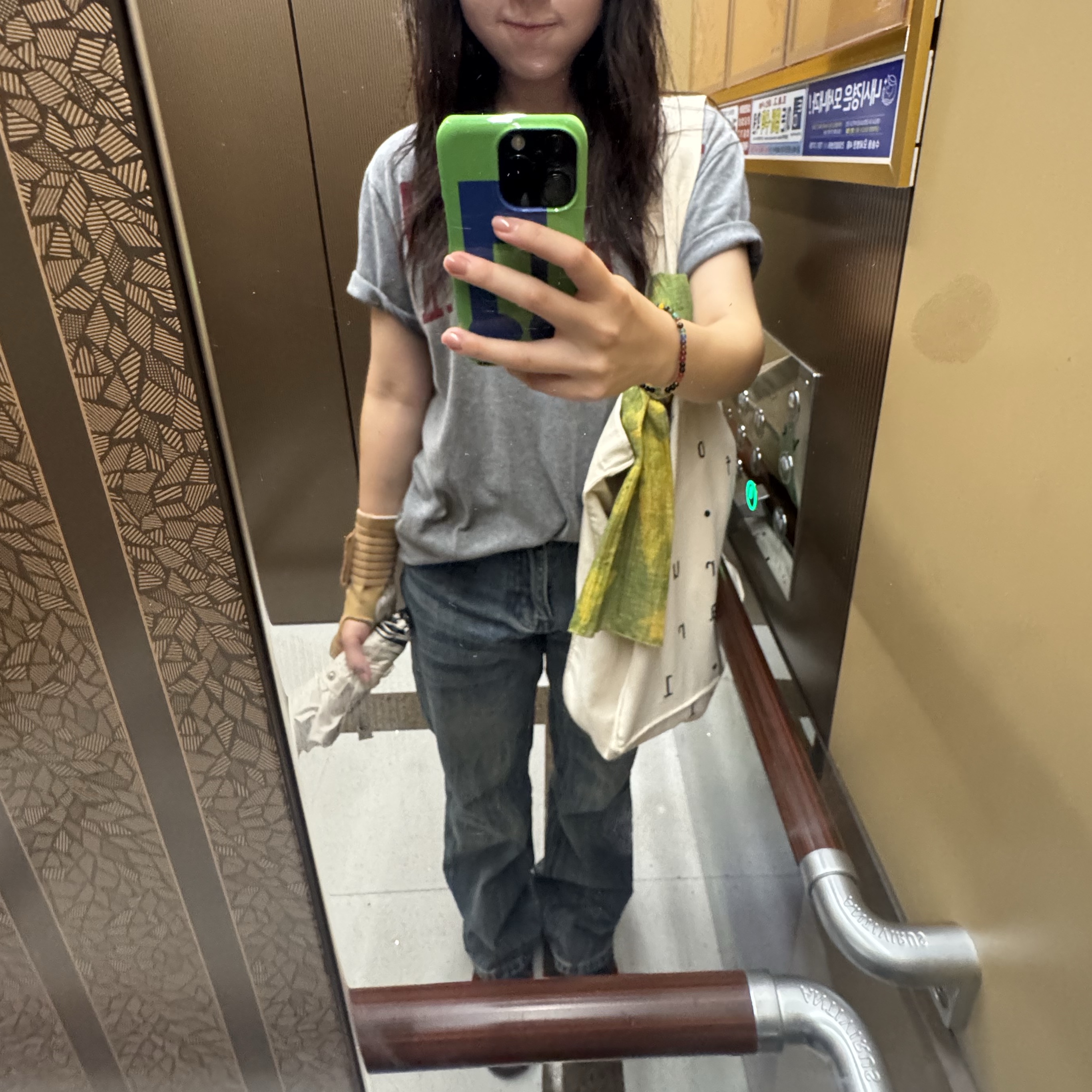Safarispot Region Motors Club Daily Tee Gray 착용 스타일