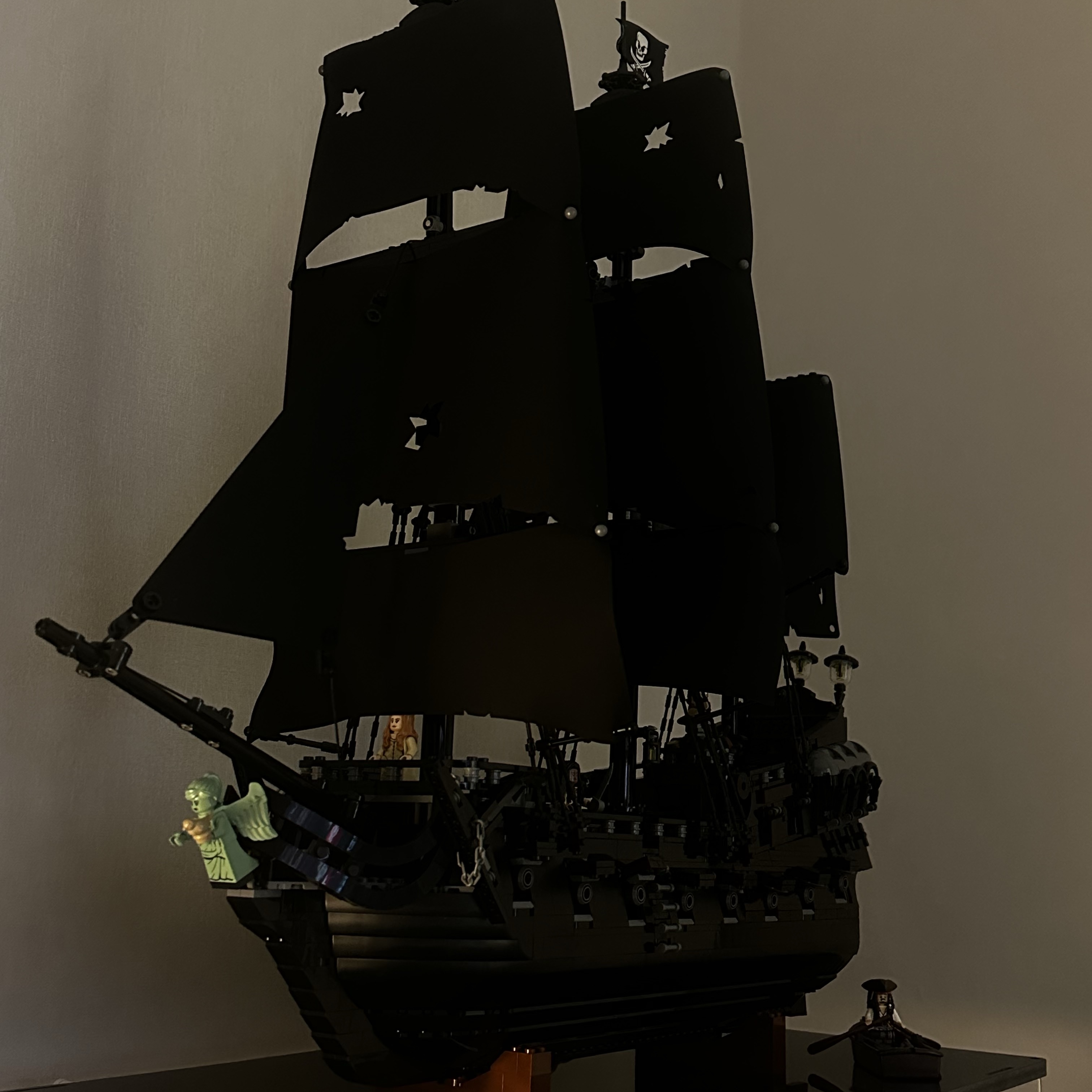 Lego Icons Captain Jack Sparrow's Pirate Ship 착용 스타일