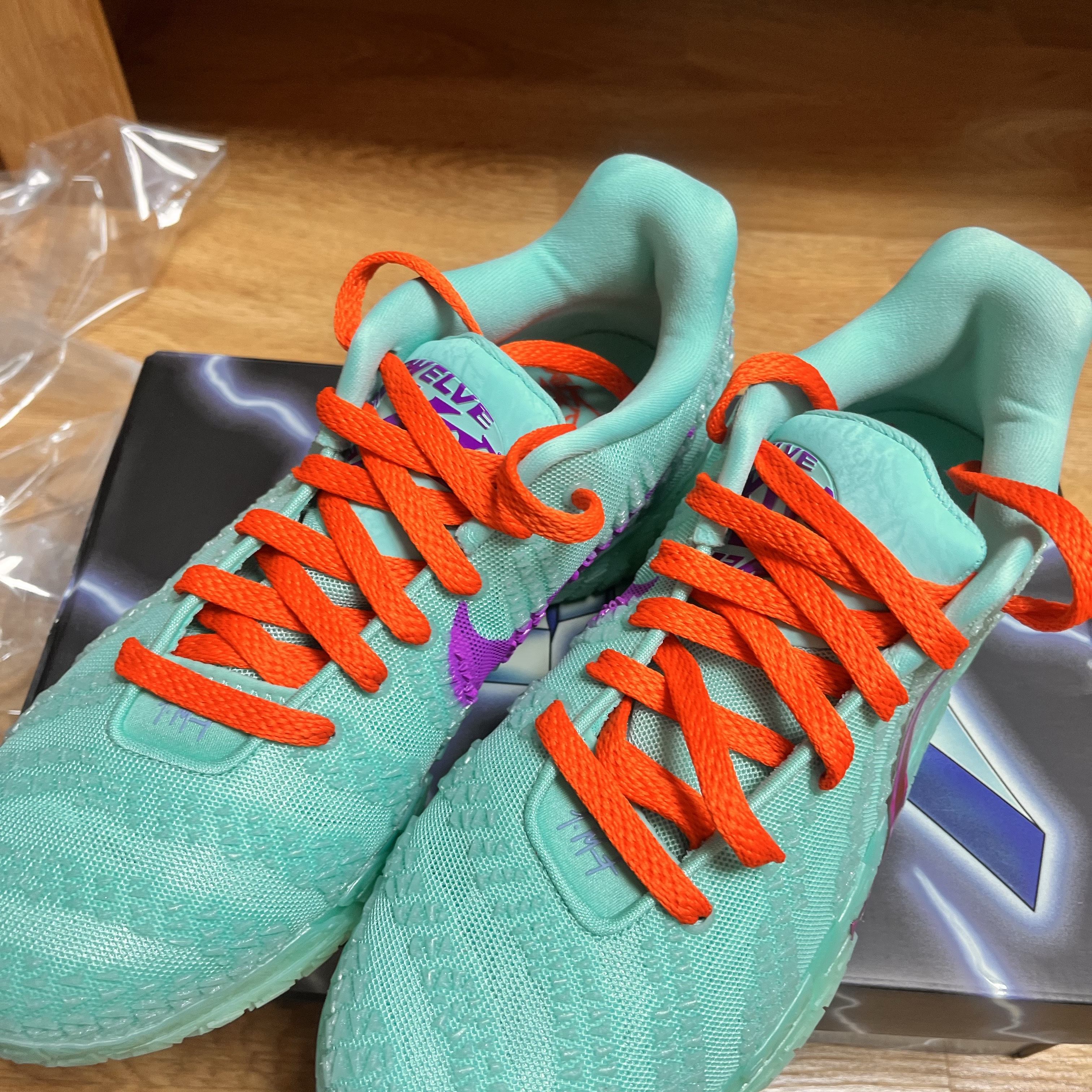 Nike Ja 3 EP Twelve Time Bleached Turquoise Safety Orange 착용 스타일 - 6