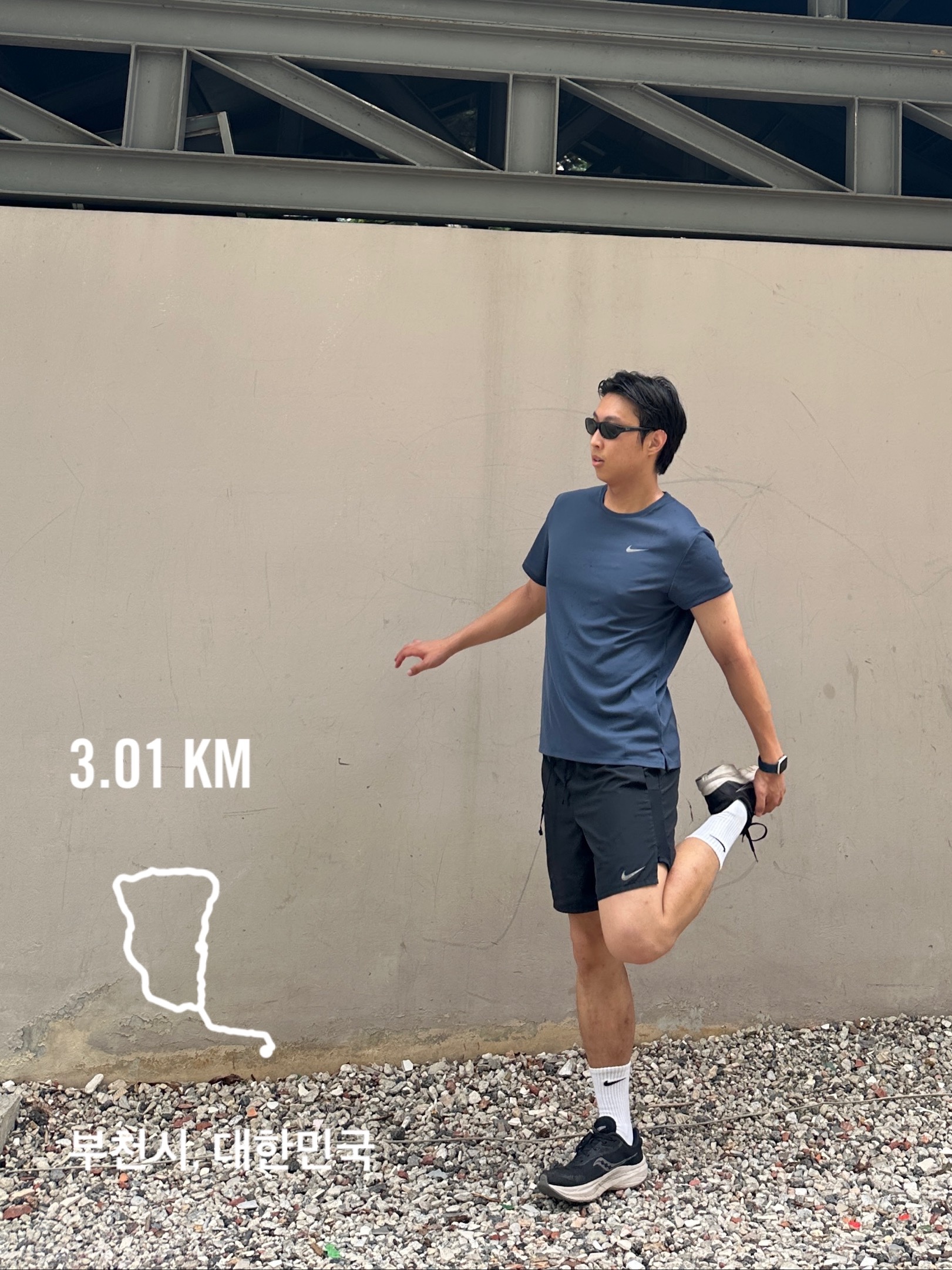 Ray-Ban DADDY-O II Polished Black Frame Green Classic G-15 Lenses, Nike Dri-Fit Stride 7 Inch Brief Lined Running Shorts Black - Asia 착용 스타일 - 1