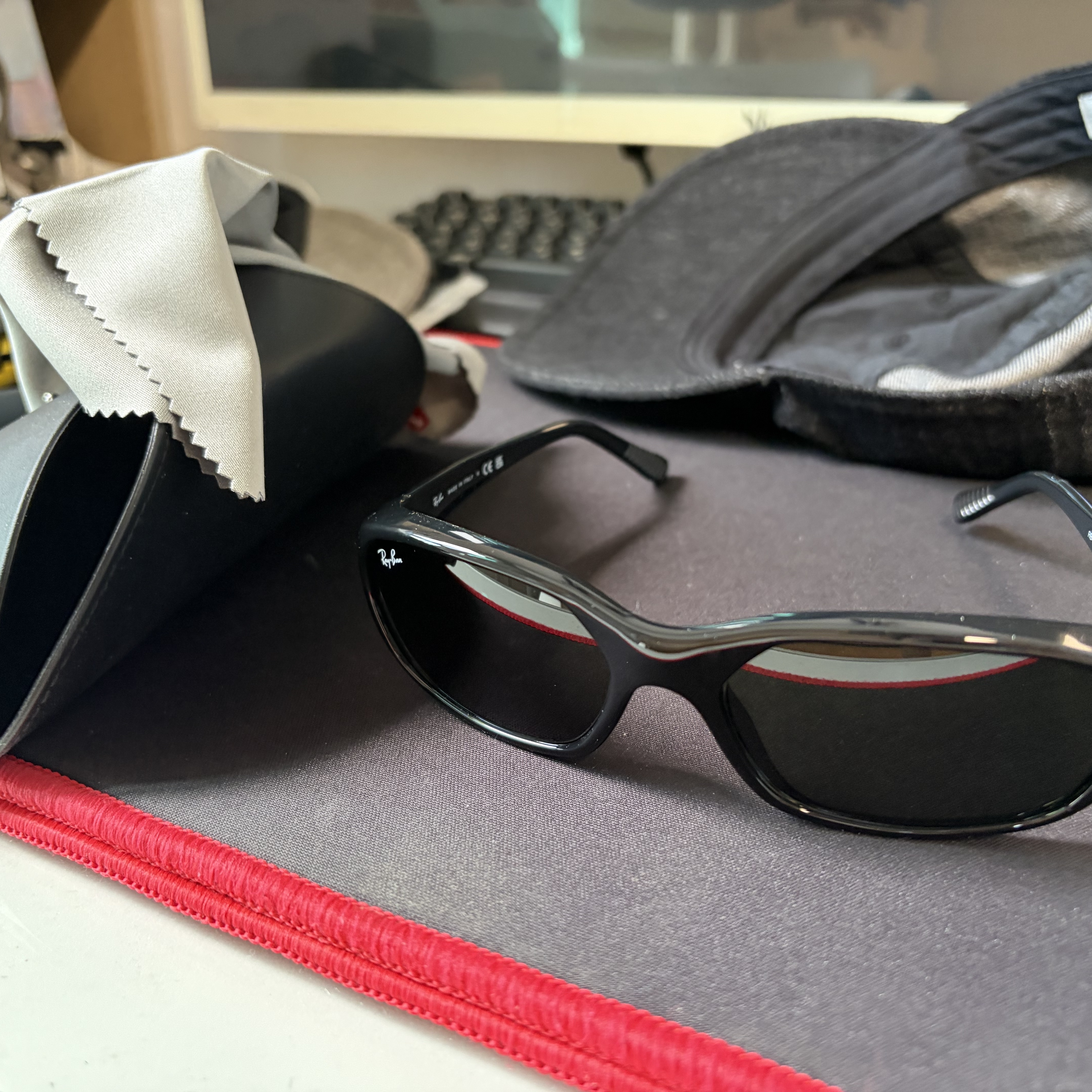 Ray-Ban DADDY-O II Polished Black Frame Green Classic G-15 Lenses 착용 스타일