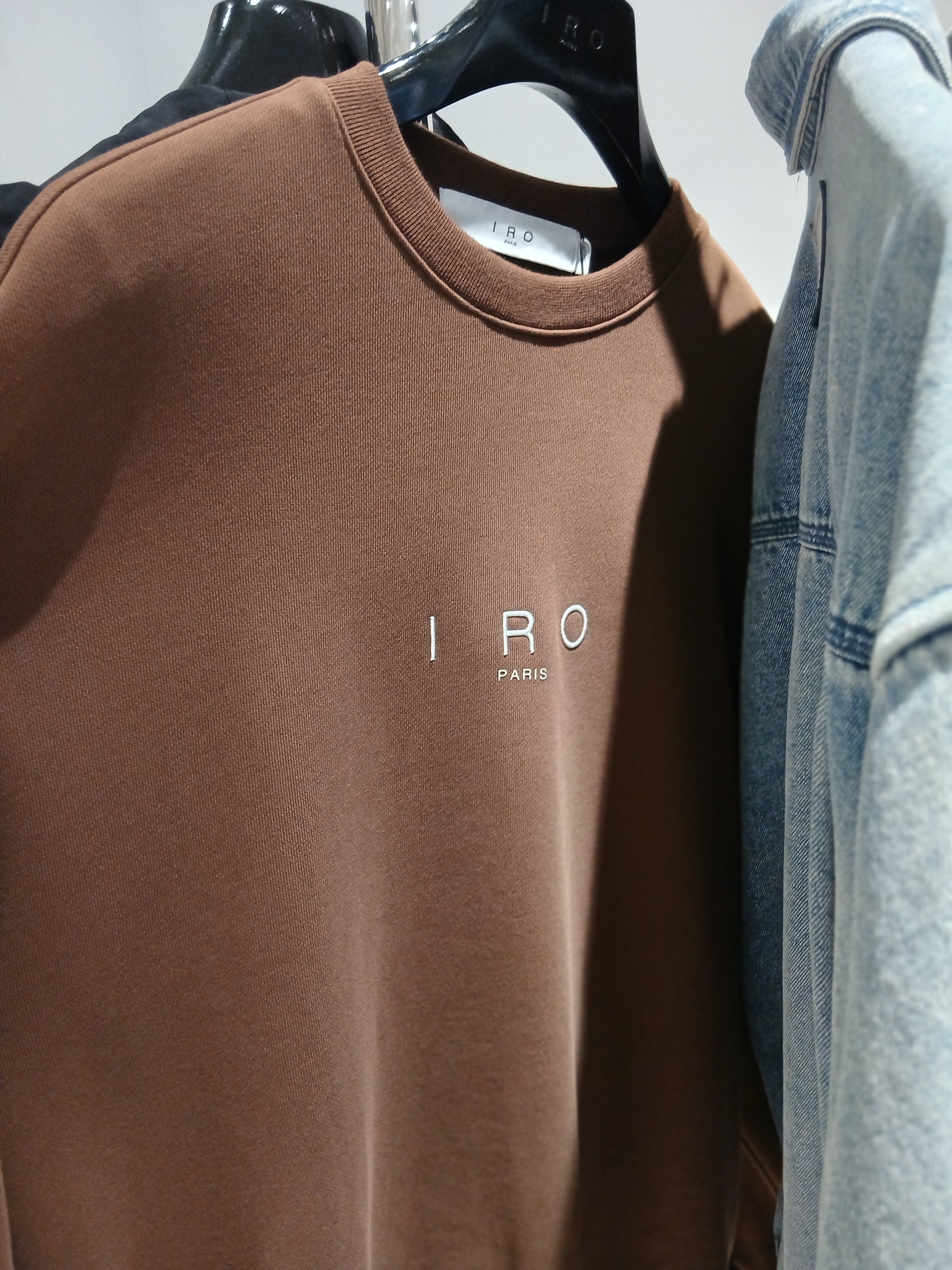 Iro Nuage Logo Applique Dyeing Hoodie Dark Gray, Iro Fane Garment Dyed Sweat Pants Dark Gray 착용 스타일 - 4