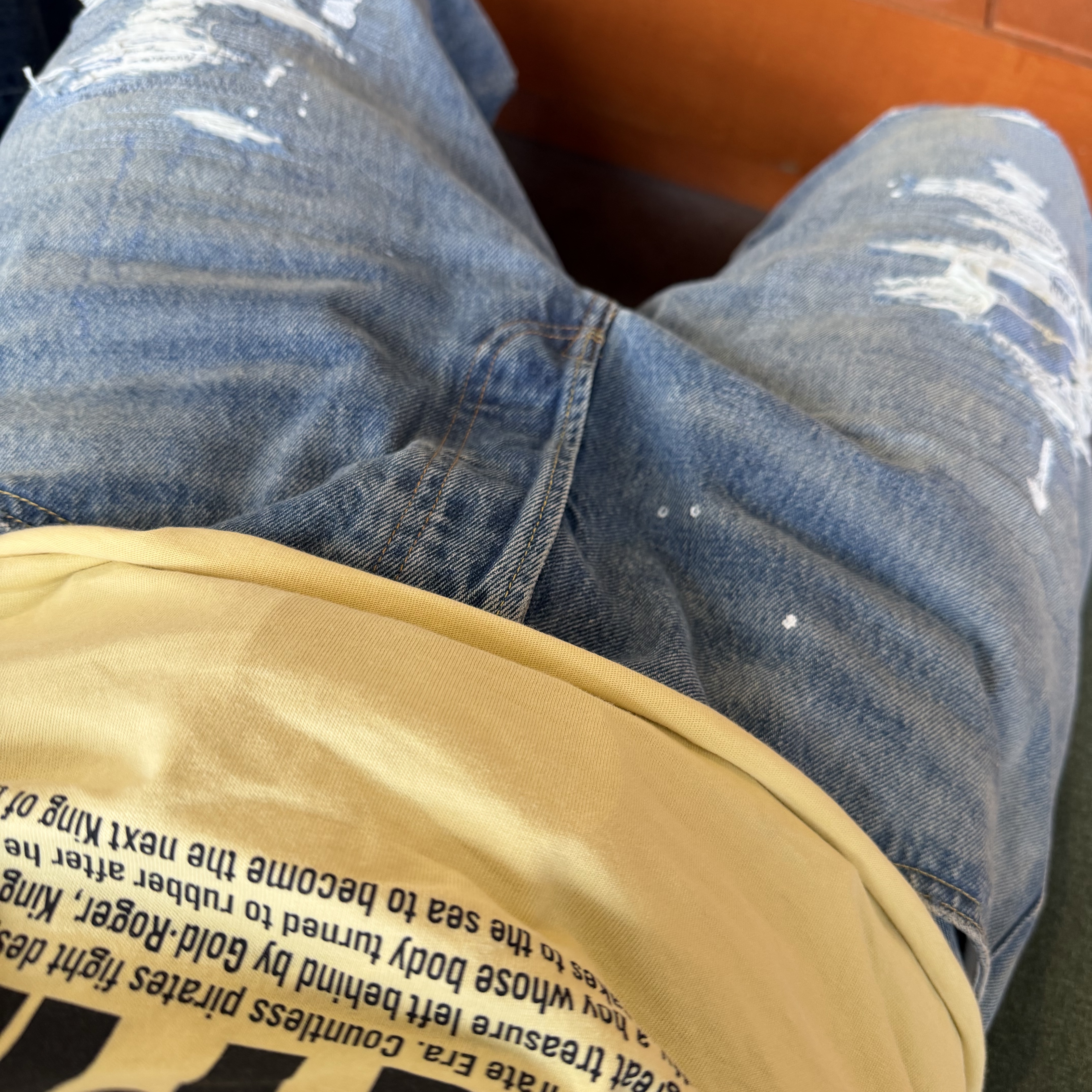 Levi's 501 Loose Crash & Repair Denim Larkspur Painter DX, Nike x Supreme SB Darwin Low Desert Camo 착용 스타일 - 3