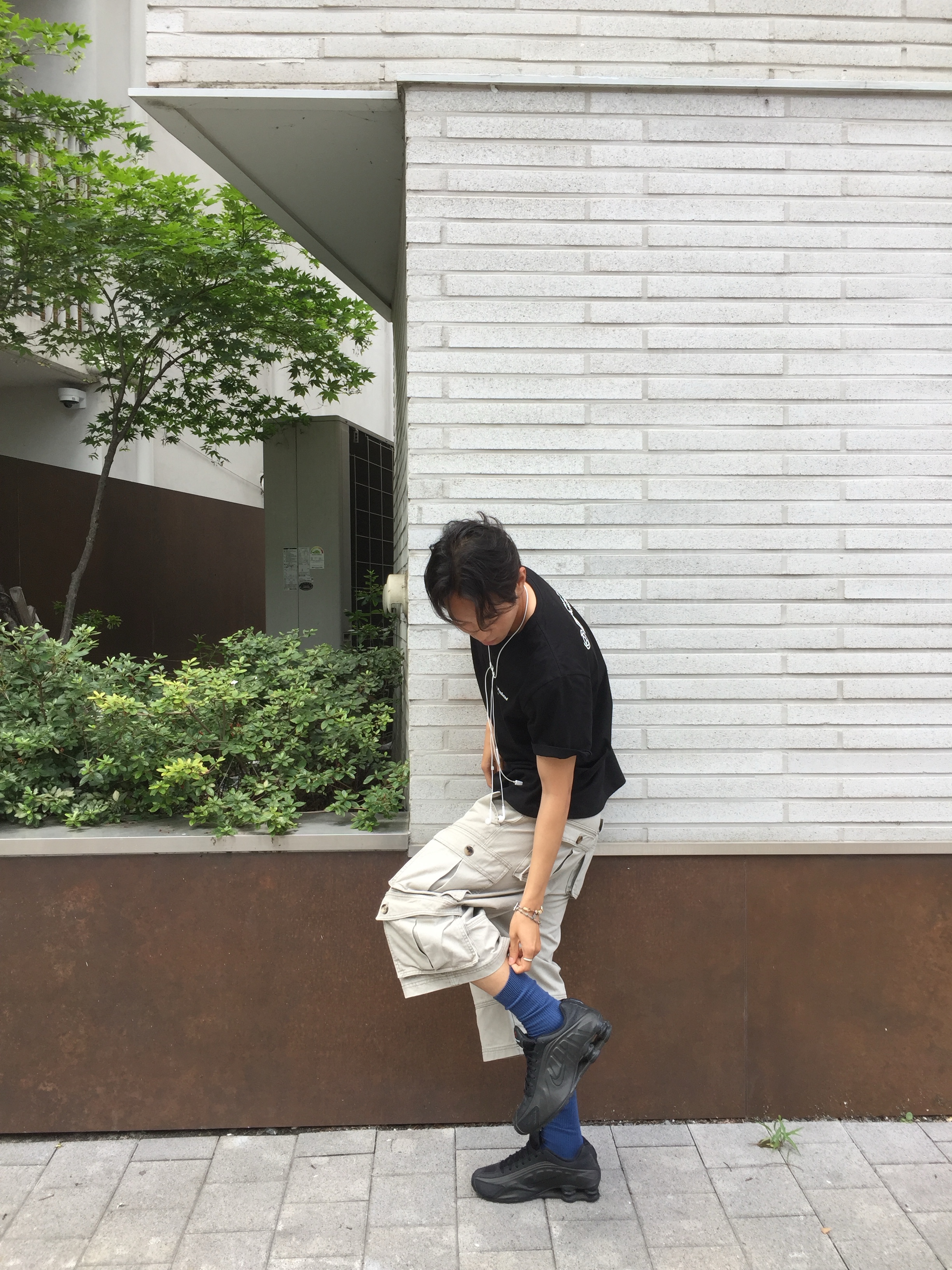 Plastic Product MPa T-Shirt Black, Nike Shox R4 Black Bright Crimson 착용 스타일 - 2
