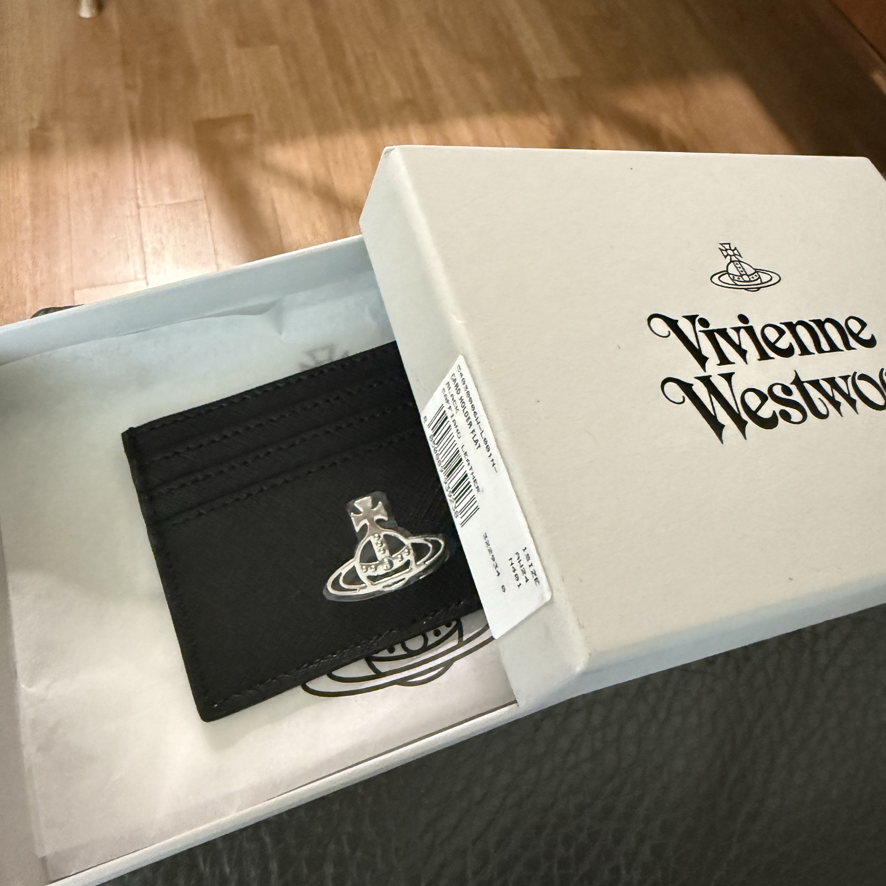 Vivienne Westwood Flat Card Holder Black 착용 스타일