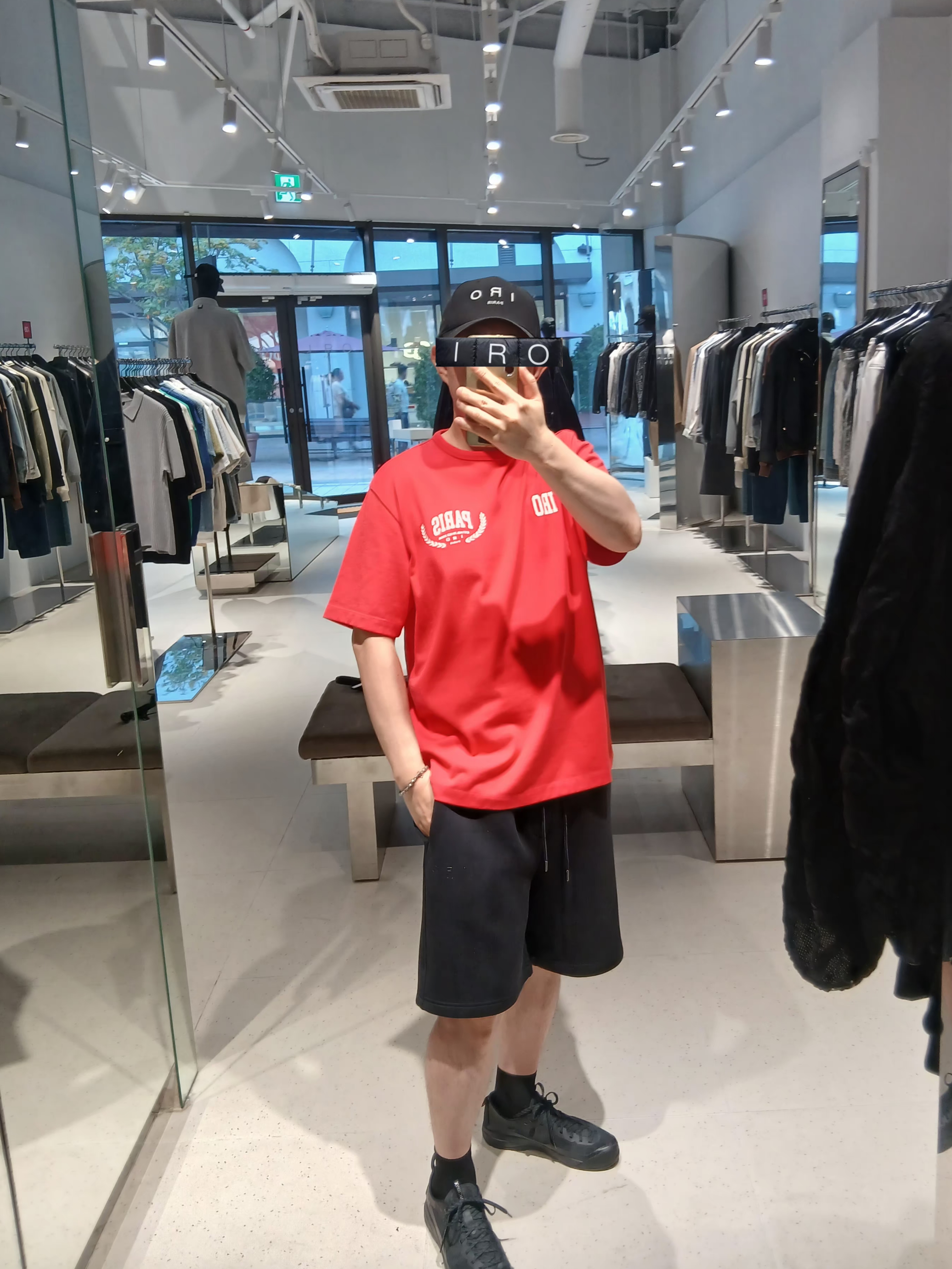 Iro Essential Cotton Logo Ball Cap Black, Iro Brumeux Banding Contrast Bermuda Shorts Black 착용 스타일 - 6