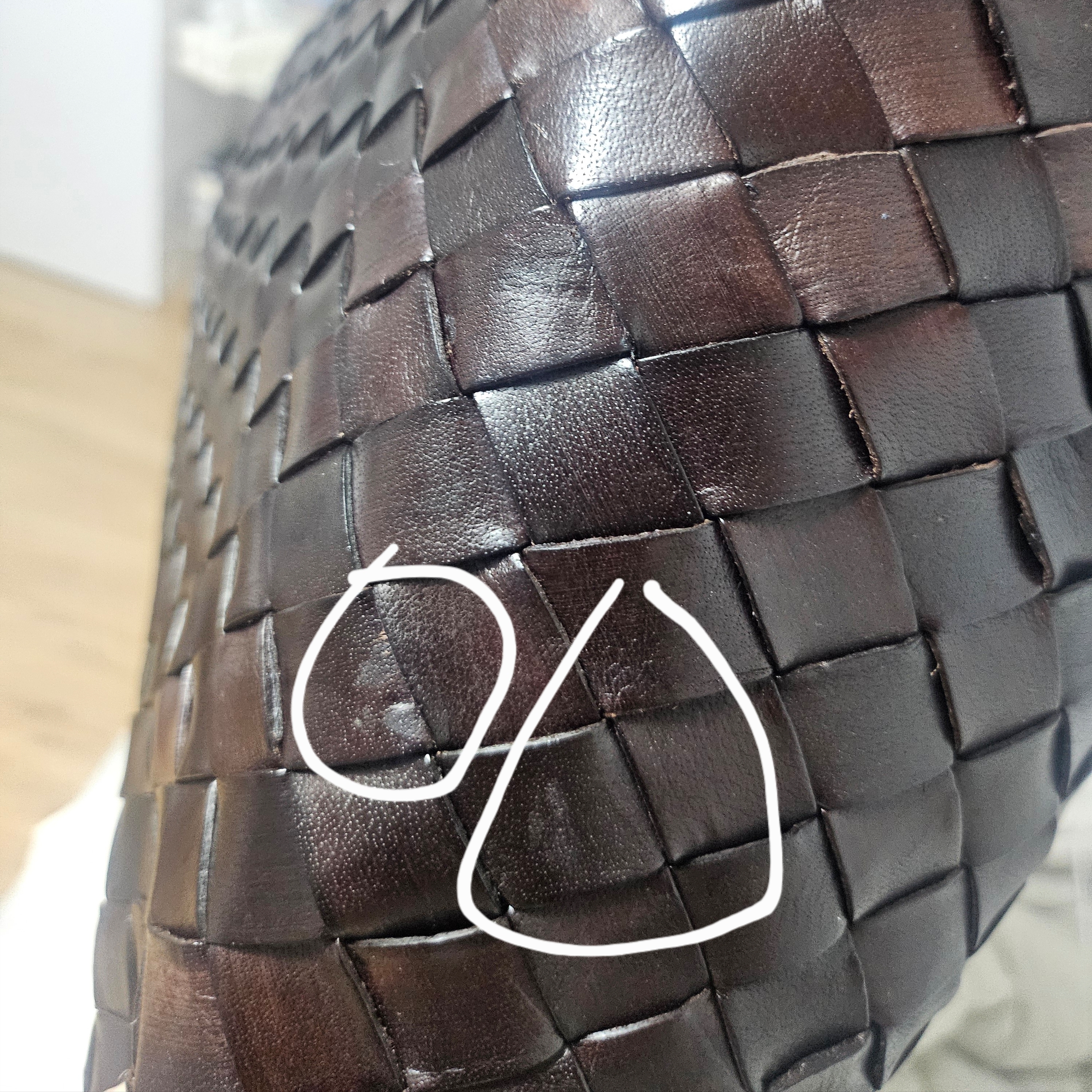Dragon Diffusion Santa Croce Small Dark Brown, Balenciaga Track Sneakers White 착용 스타일