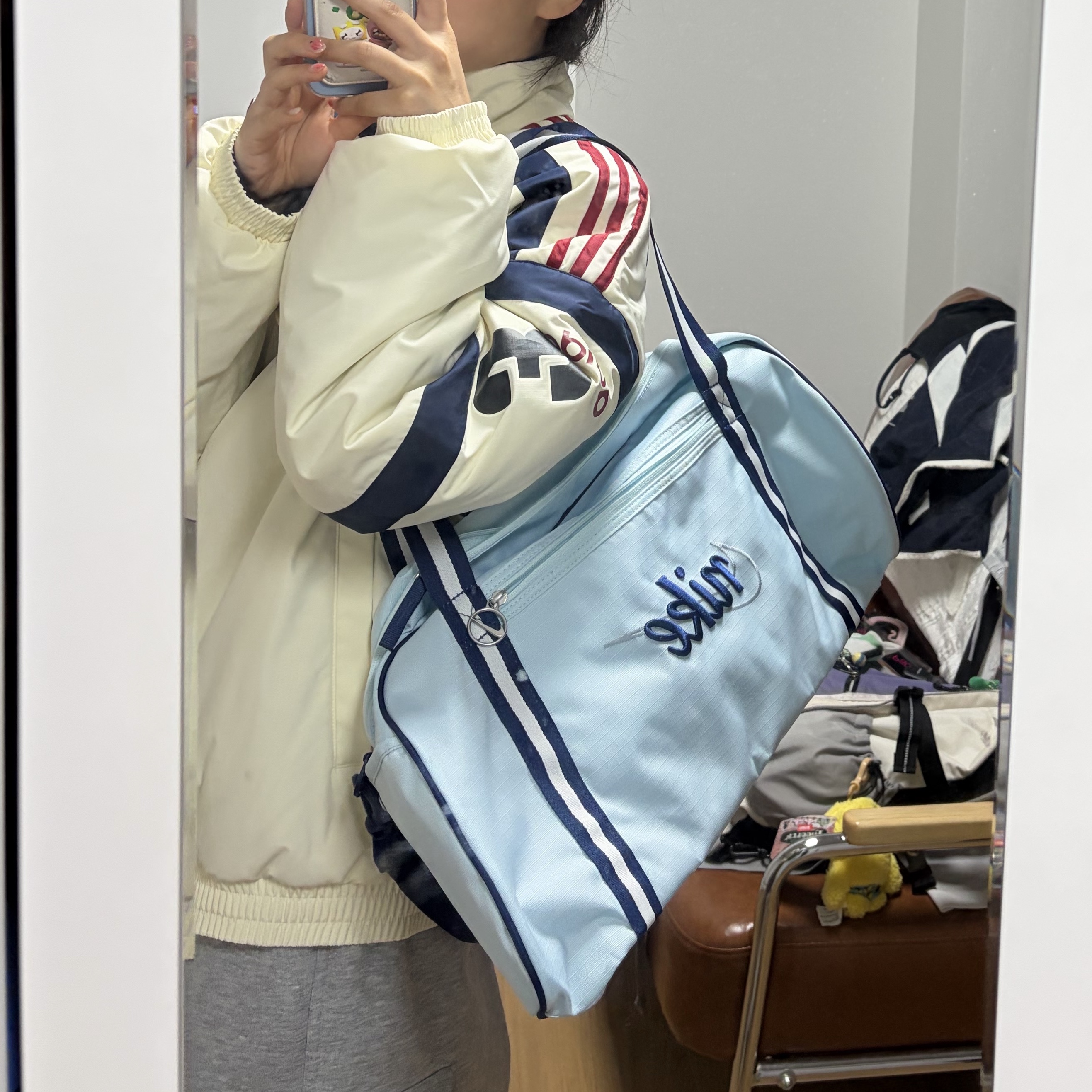 Adidas Team Reversible Padded Jacket Cream White - KR Sizing, Nike Heritage Retro Duffle Bag 13L Glacier Blue Blue Void 착용 스타일 - 1