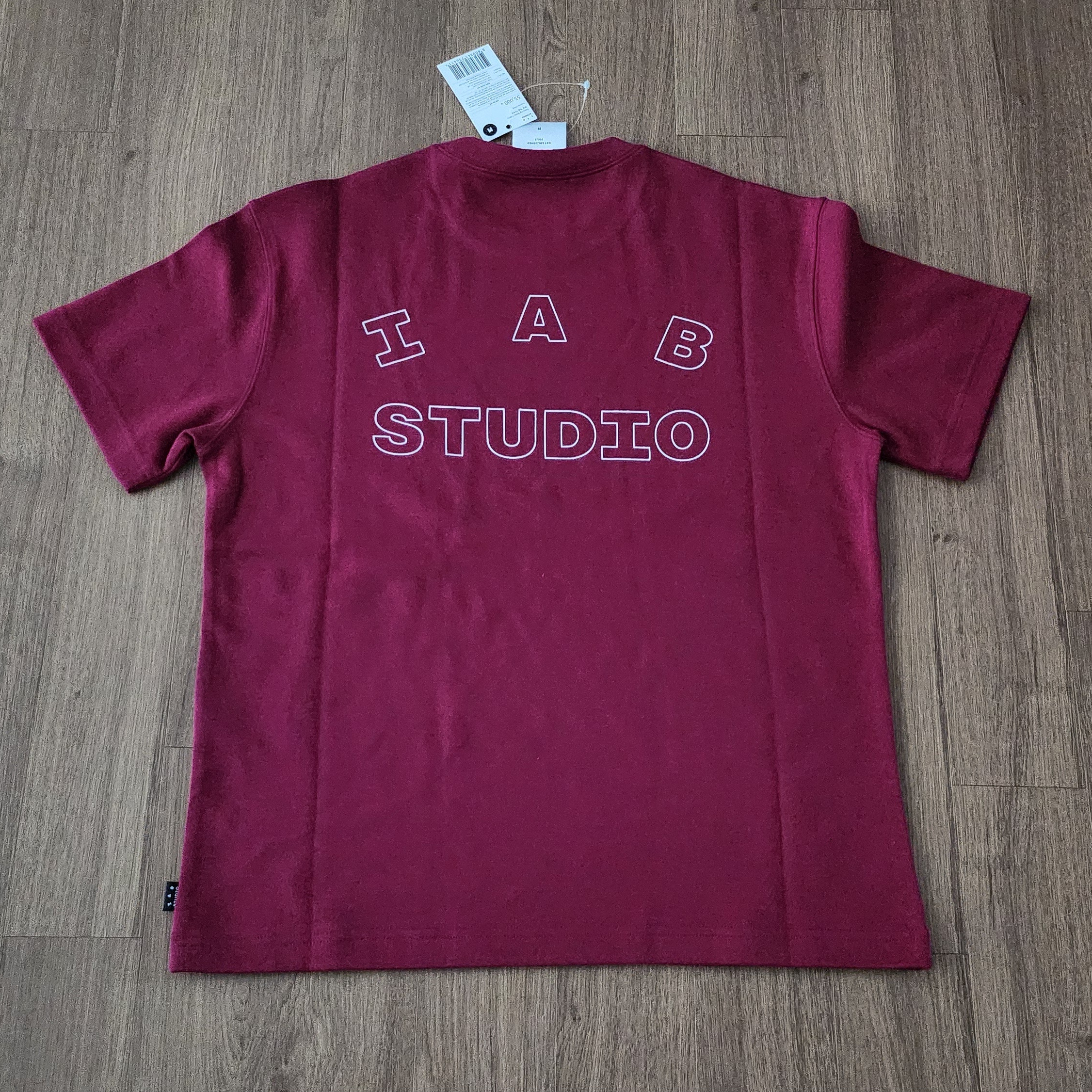 IAB Studio Dancing Bone T-Shirt Burgundy 착용 스타일 - 1
