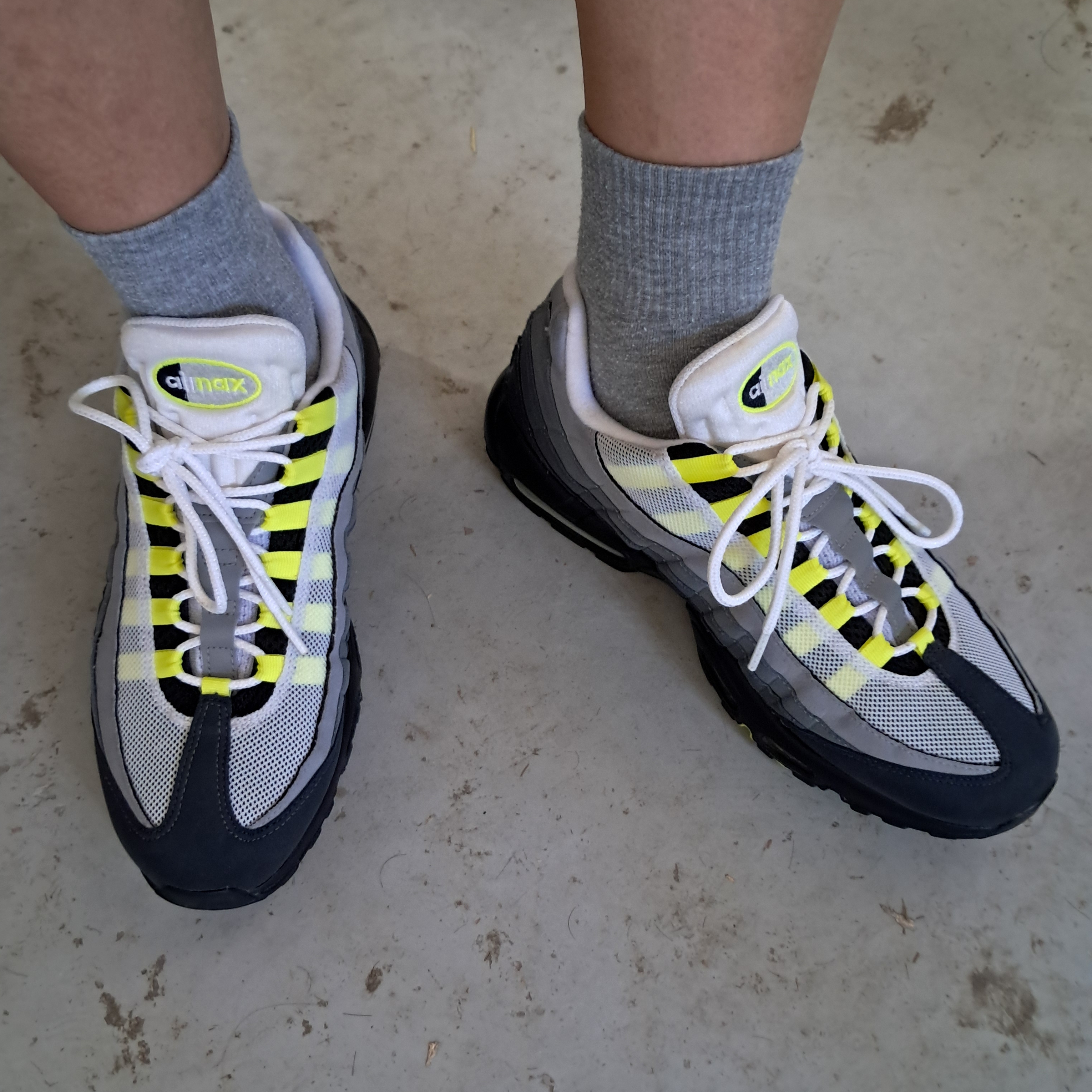 Nike Air Max 95 OG Neon Yellow 2020 착용 스타일 - 3