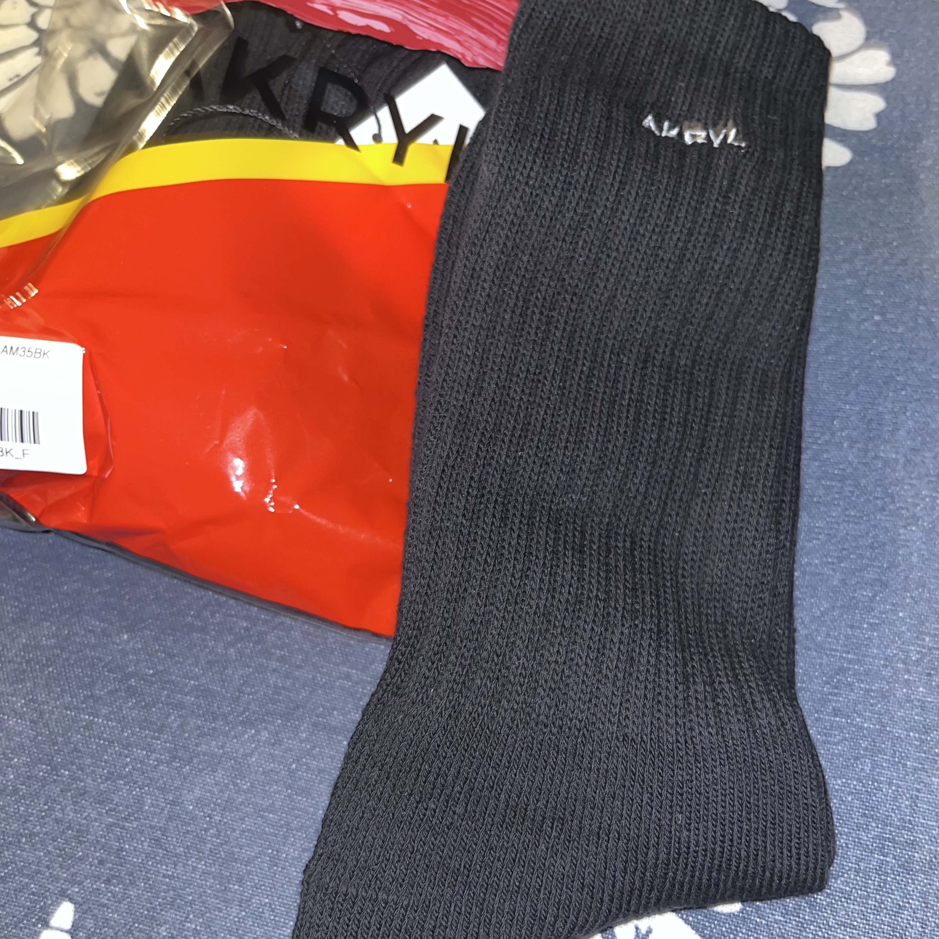 AKRYL Fruits Icon Socks Black - 26FW 착용 스타일