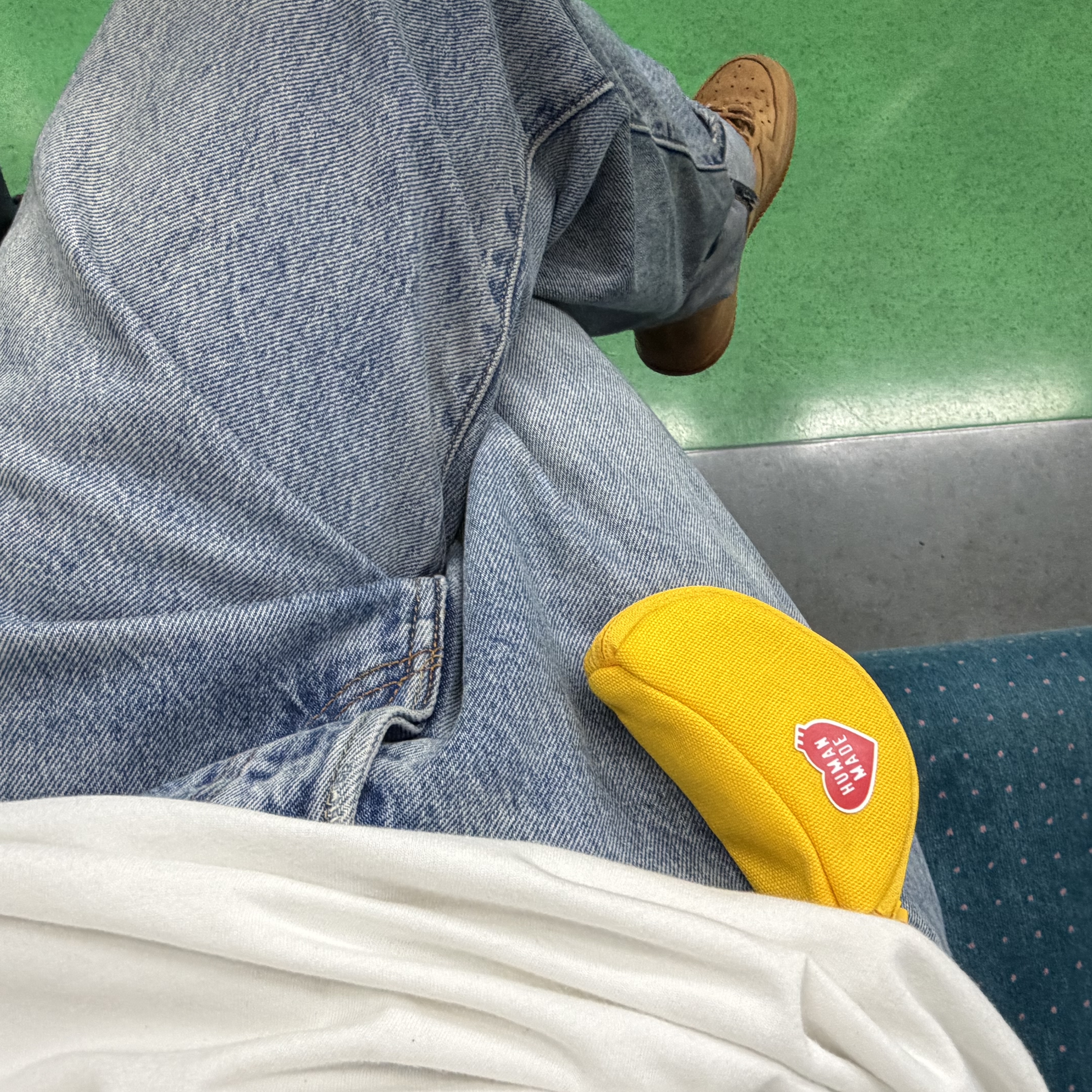 Human Made Banana Pouch Yellow 착용 스타일