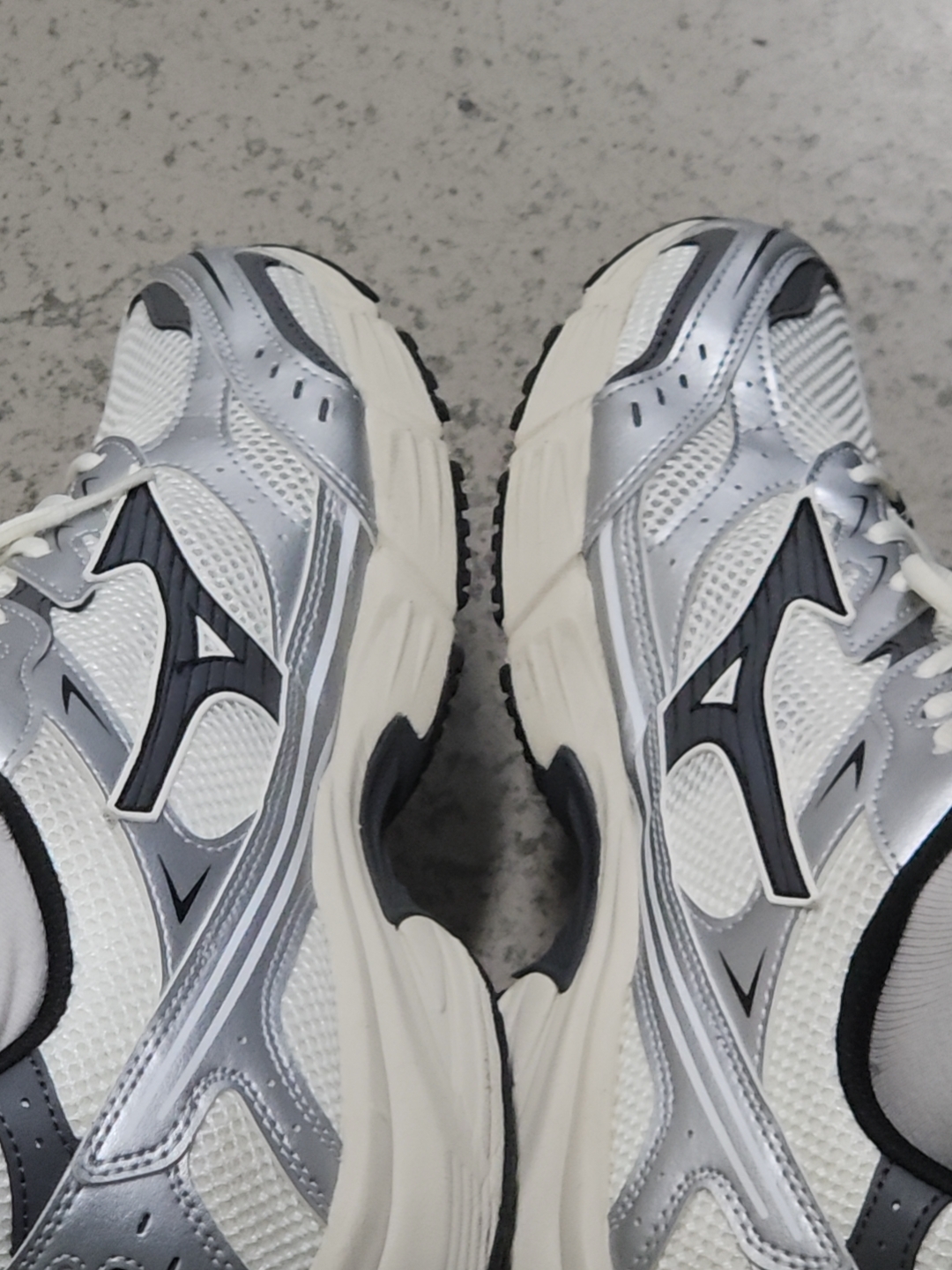 Mizuno MXR Snow White Magnet 착용 스타일