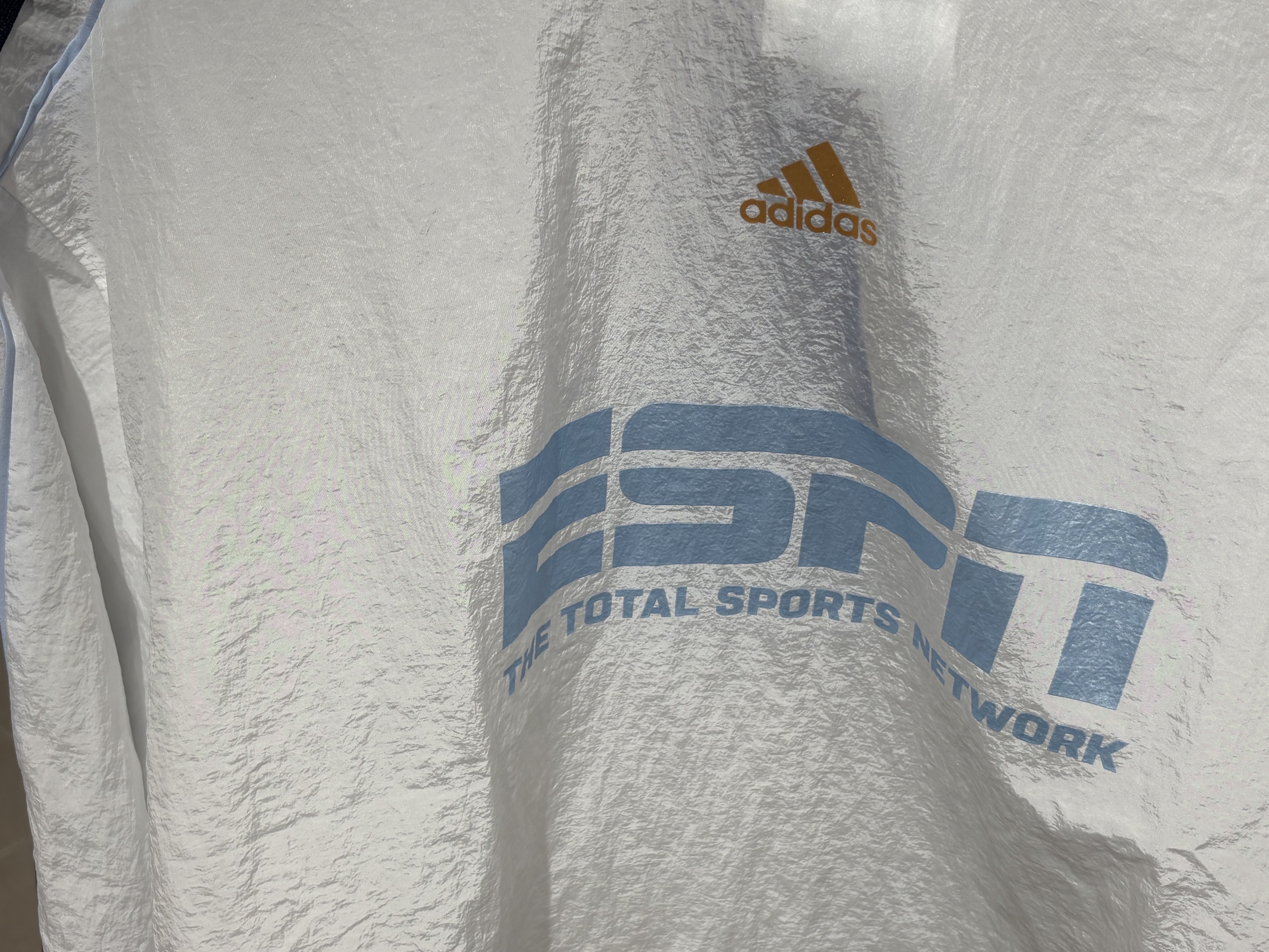 (W) Adidas Teamgeist 2.0 Sweatshirt White - US Sizing 착용 스타일