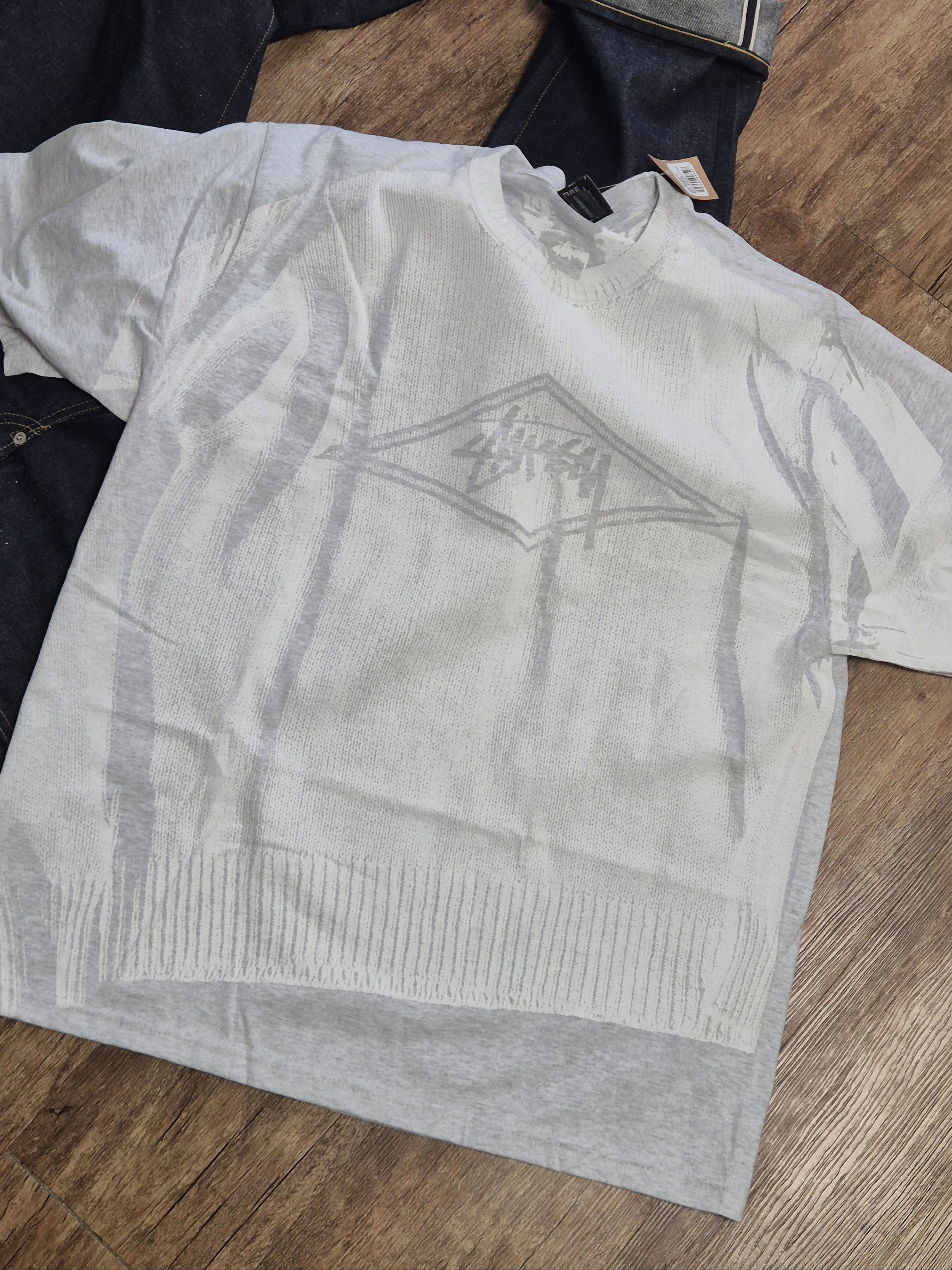 Stussy Sweater T-Shirt Ash Heather, New Era MLB Pittsburgh Pillbox Pirates Series Ball Cap Black 착용 스타일 - 4
