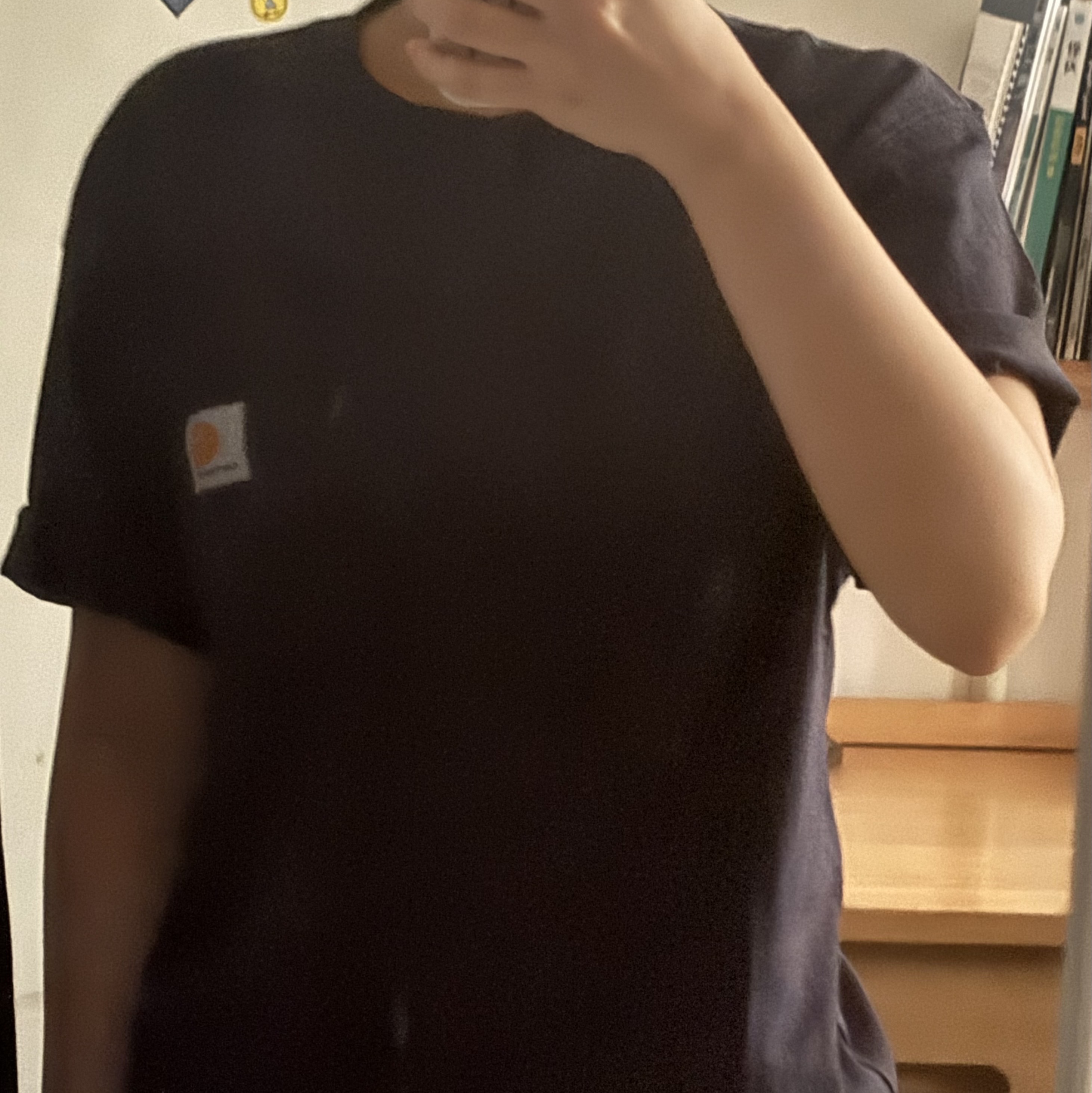 Carhartt Loose Fit Heavyweight Regular Short Sleeve Pocket T-Shirt Navy 착용 스타일