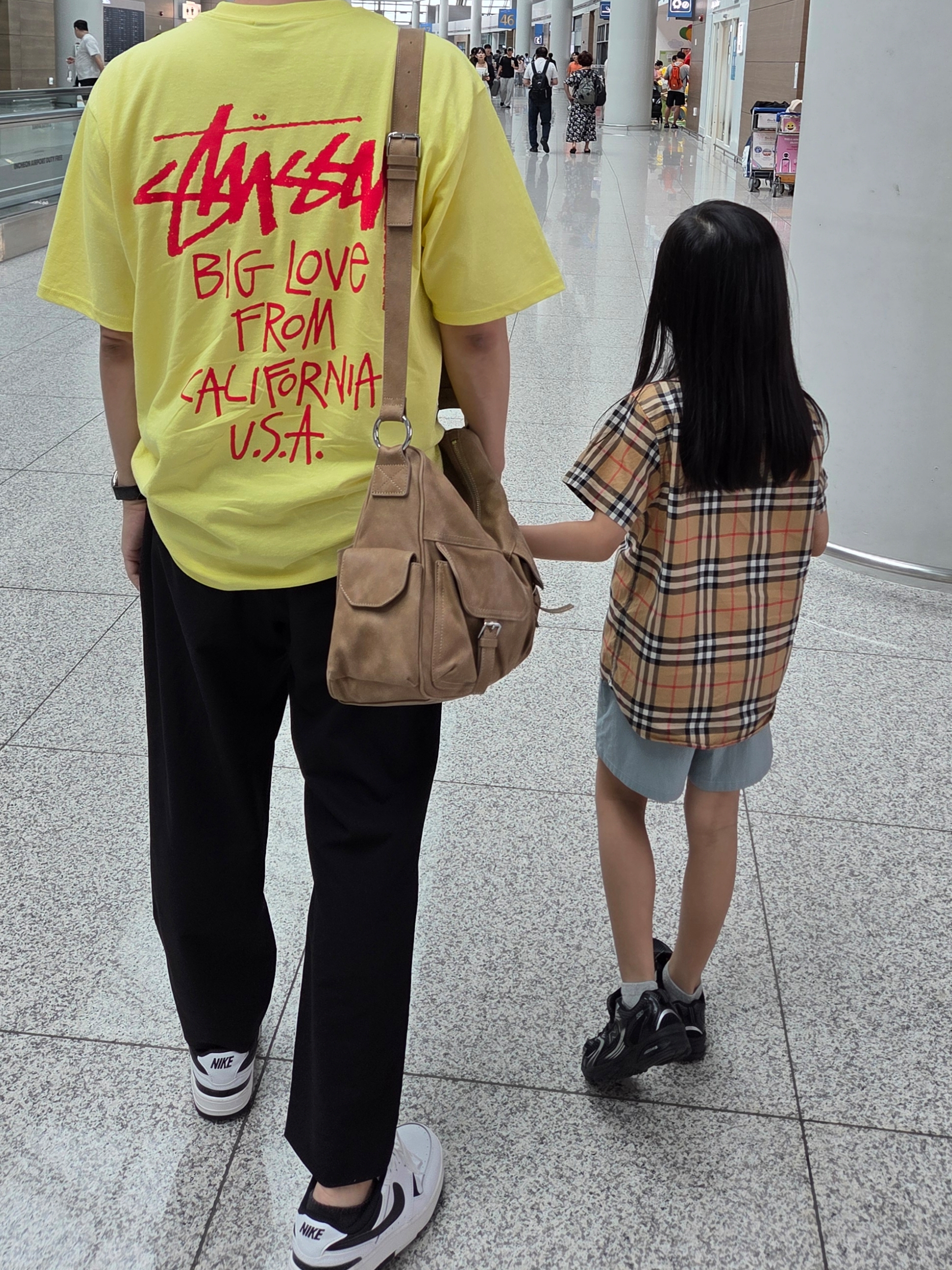 Stussy Big Love T-Shirt Lemon 착용 스타일