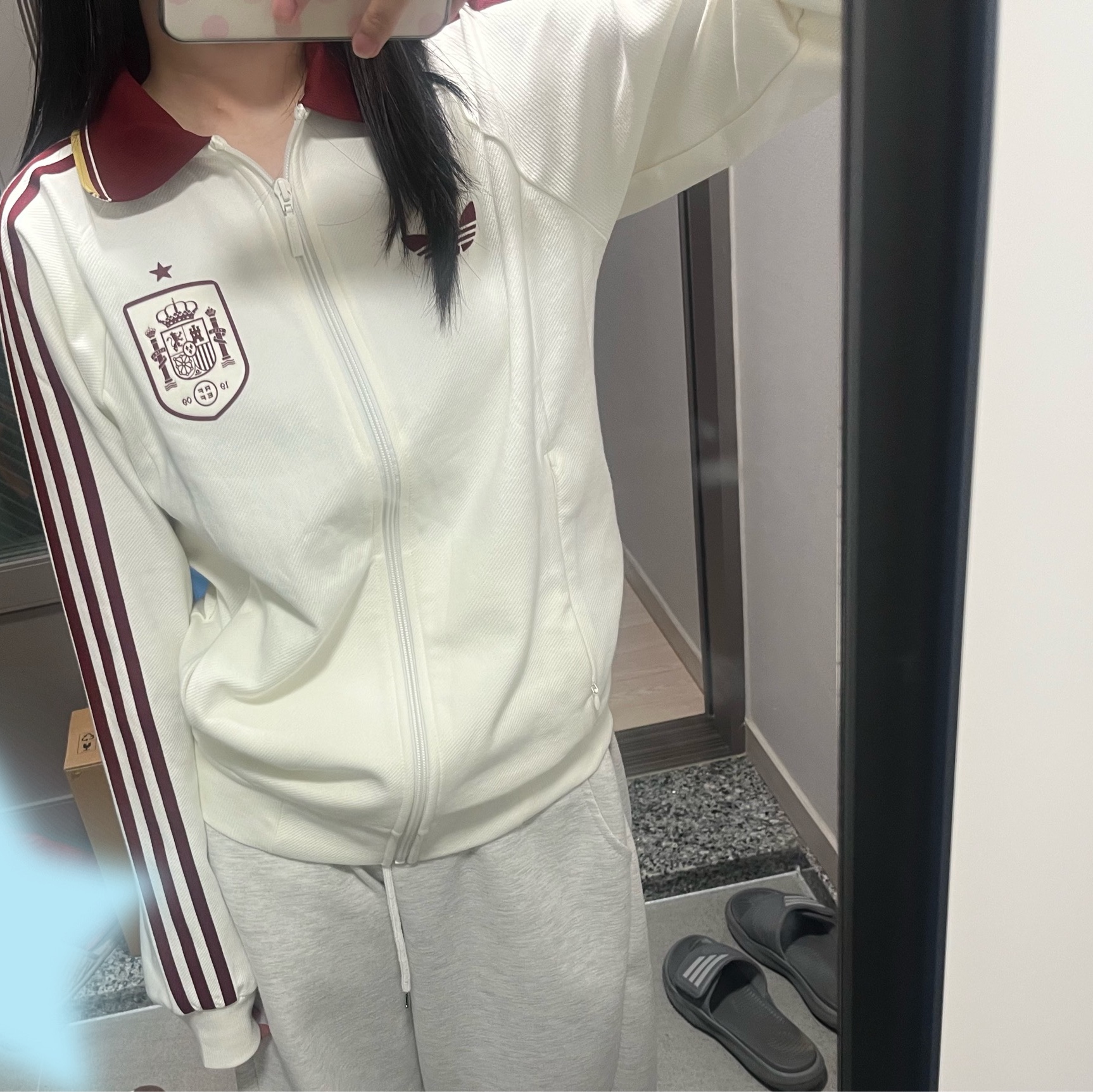 Adidas Spain Away Anthem Jacket Off White - KR Sizing (Non Marking Ver.) 착용 스타일 - 2
