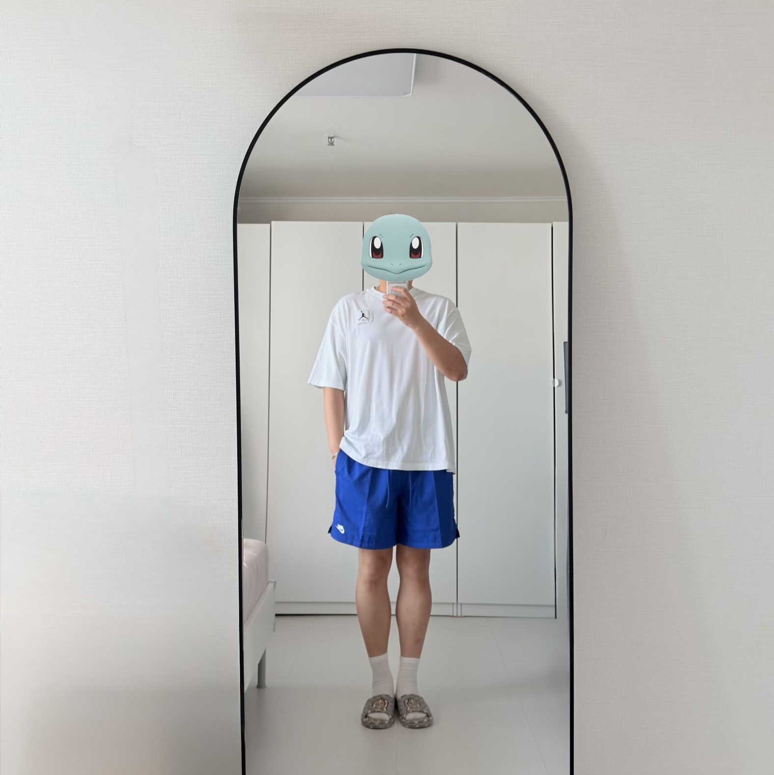Jordan Flight Essentials Oversized T-Shirts Barely Green - Asia, Nike Club Woven Flow Shorts Game Royal - Asia 착용 스타일 - 2
