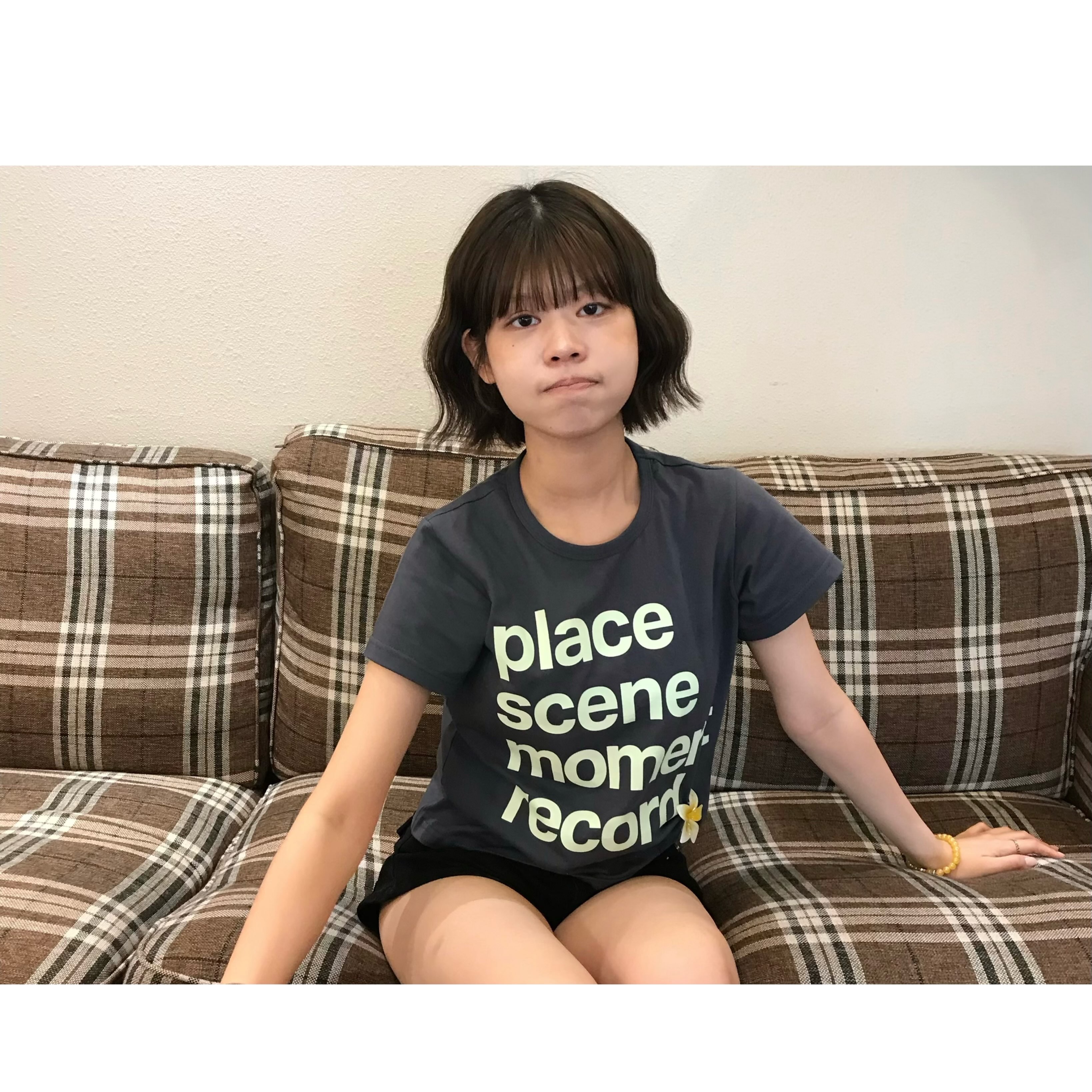 SLOW RECORD HOUSE Archive Typo T-Shirt Charcoal 착용 스타일 - 2