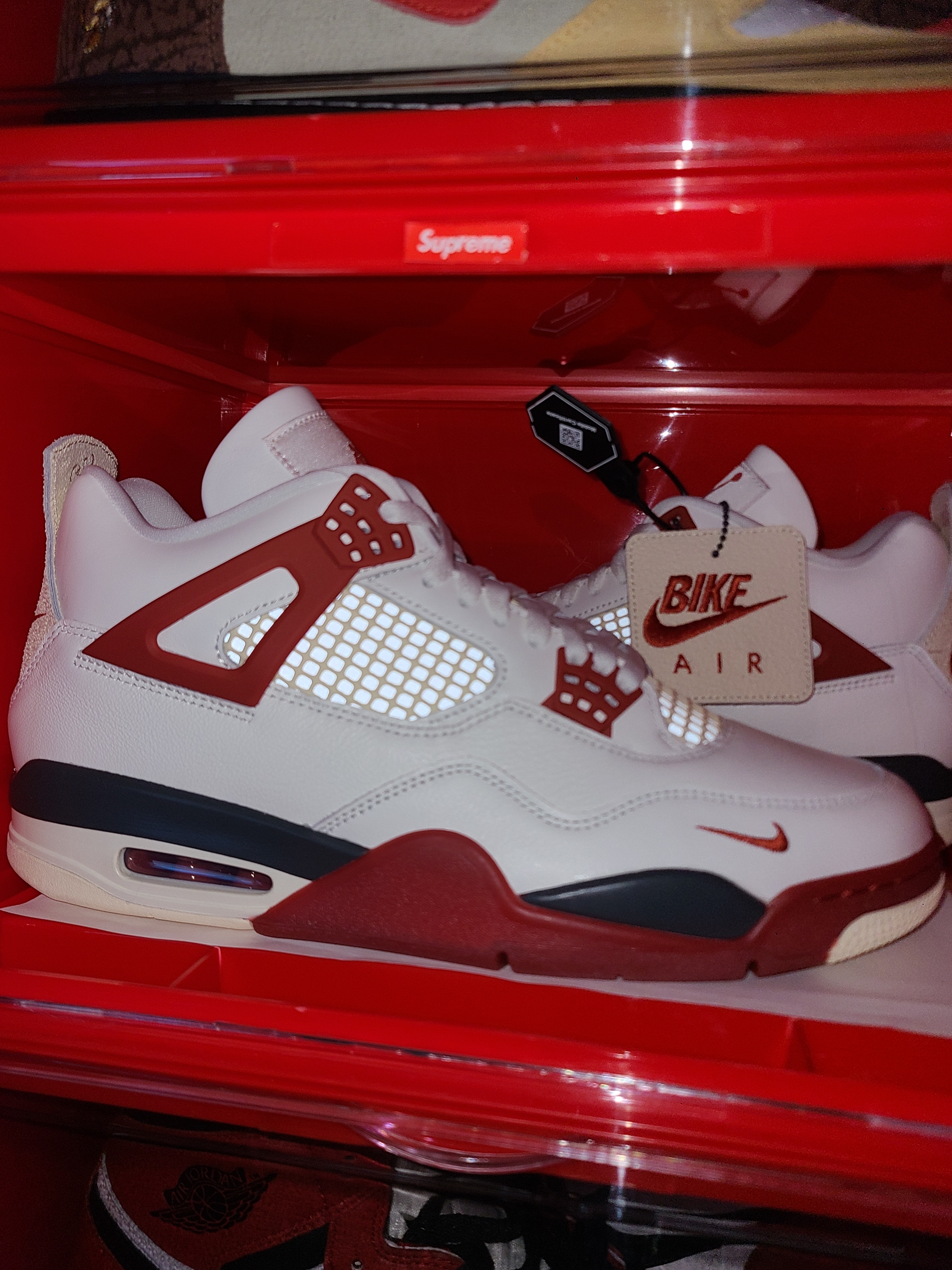 Jordan 4 x Nigel Sylvester Retro OG Brick After Brick 착용 스타일