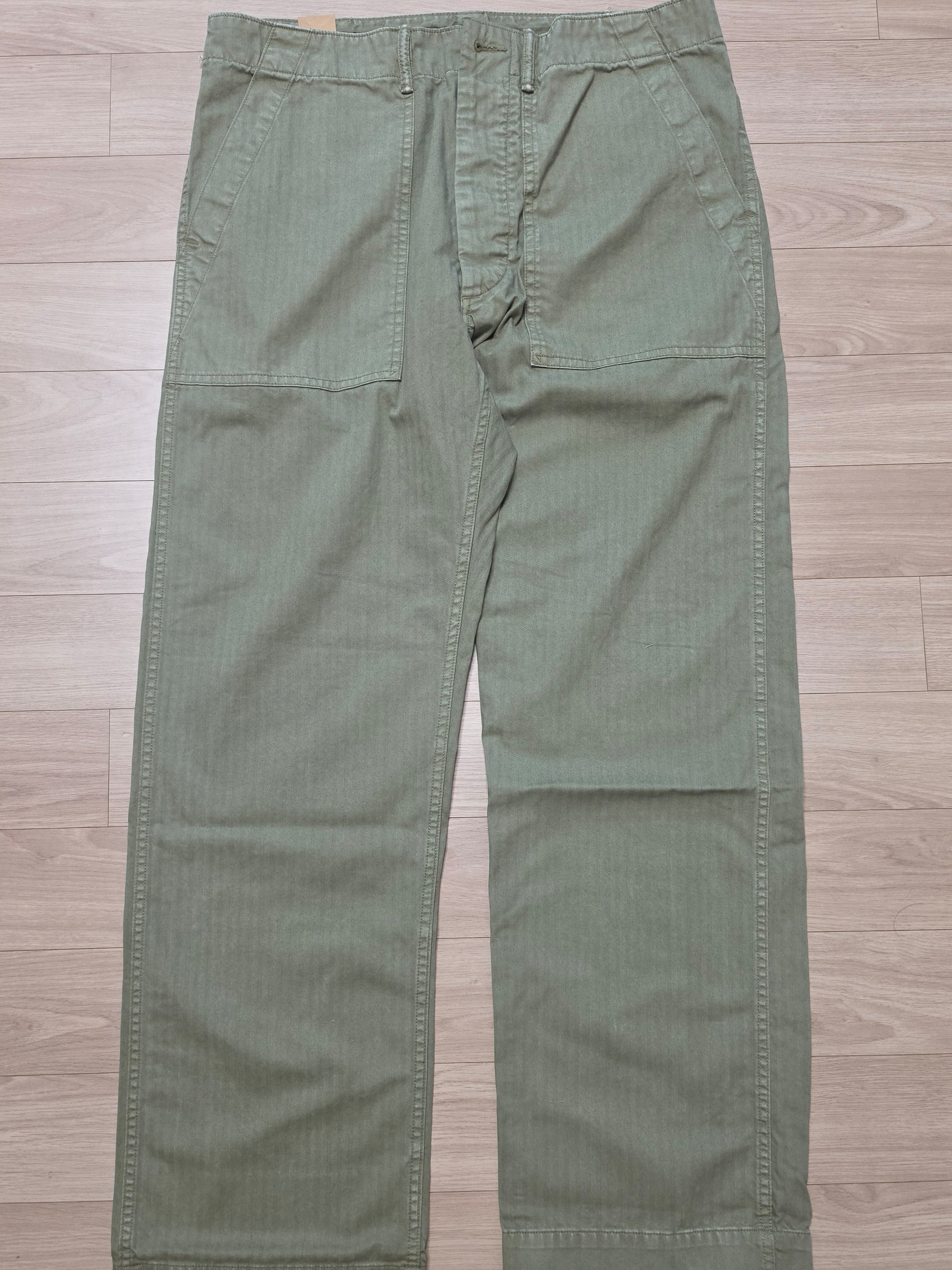 Double RL Herringbone Pants Brewster Green 착용 스타일 - 2