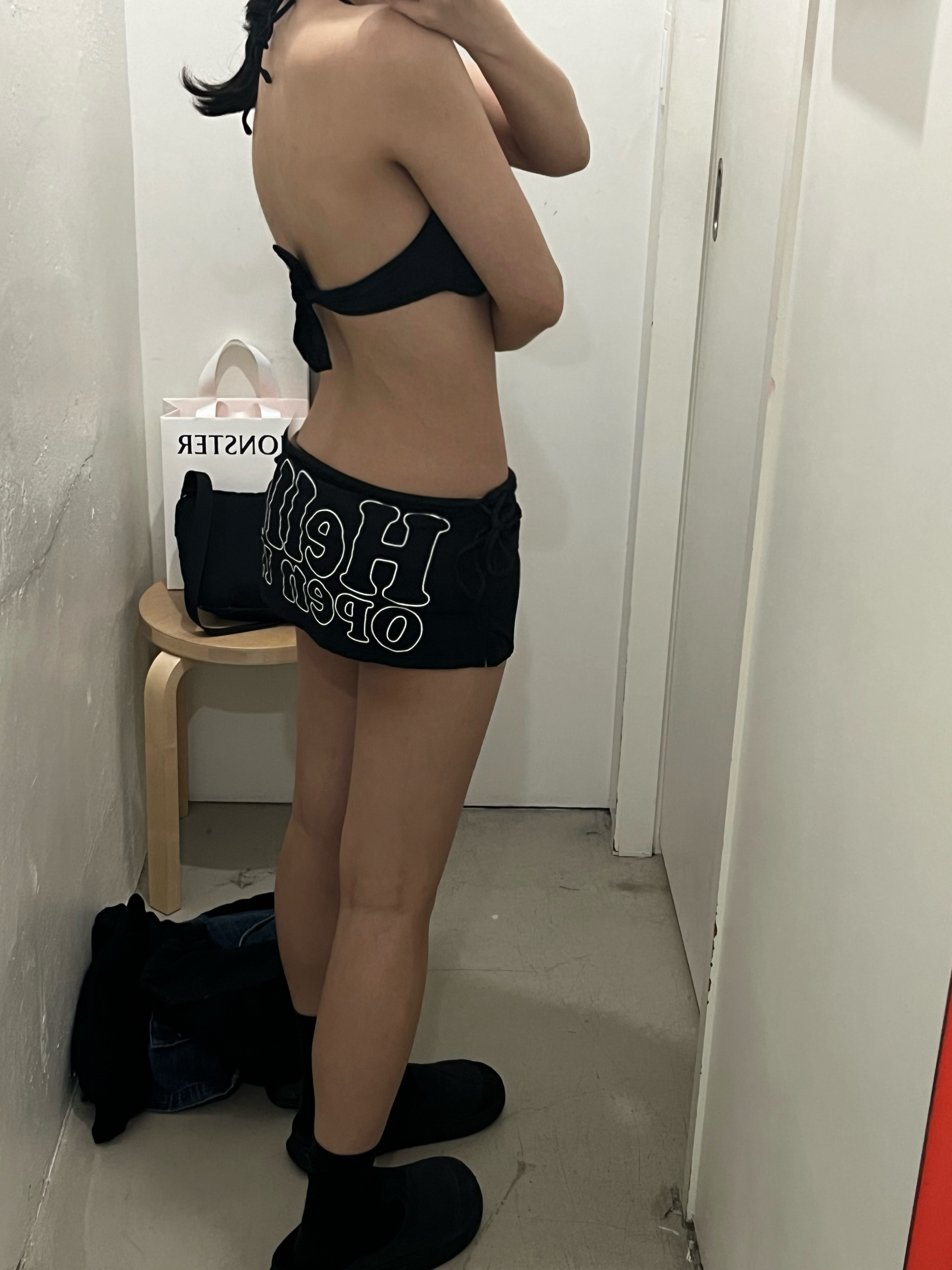 (W) Open Yy x Hello Kitty Bikini 3 Piece Set Black 착용 스타일 - 1