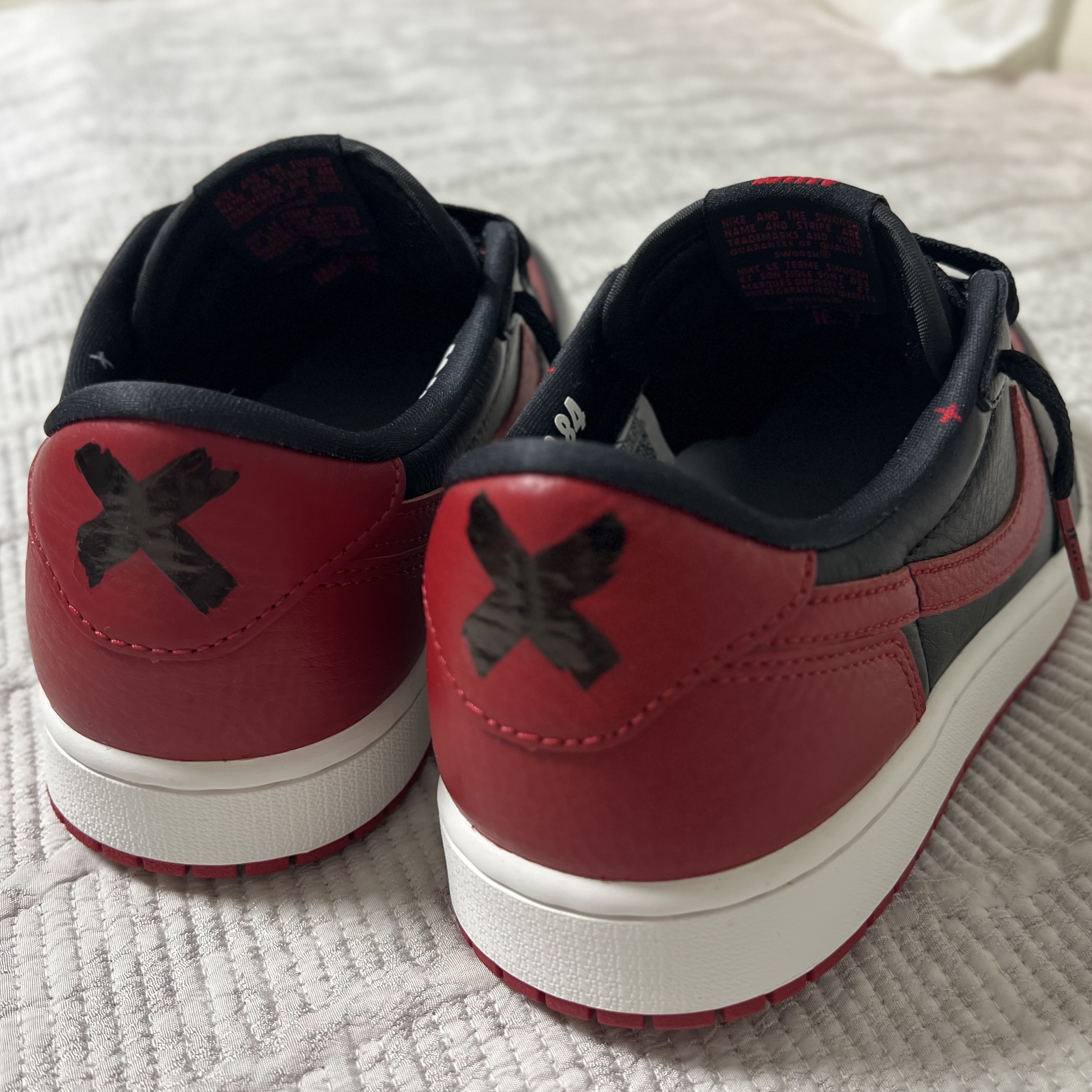 Jordan 1 Retro Low OG Banned 2026 착용 스타일 - 2