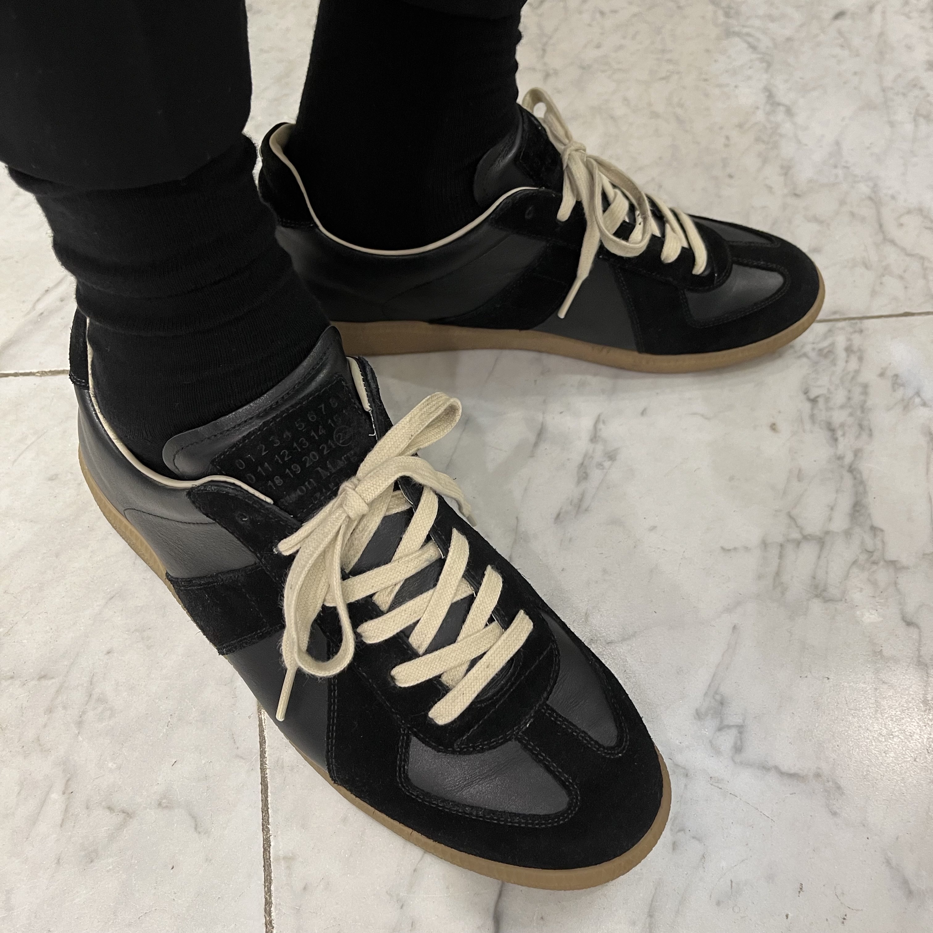 Maison Margiela Calfskin Replica Sneakers Black 착용 스타일