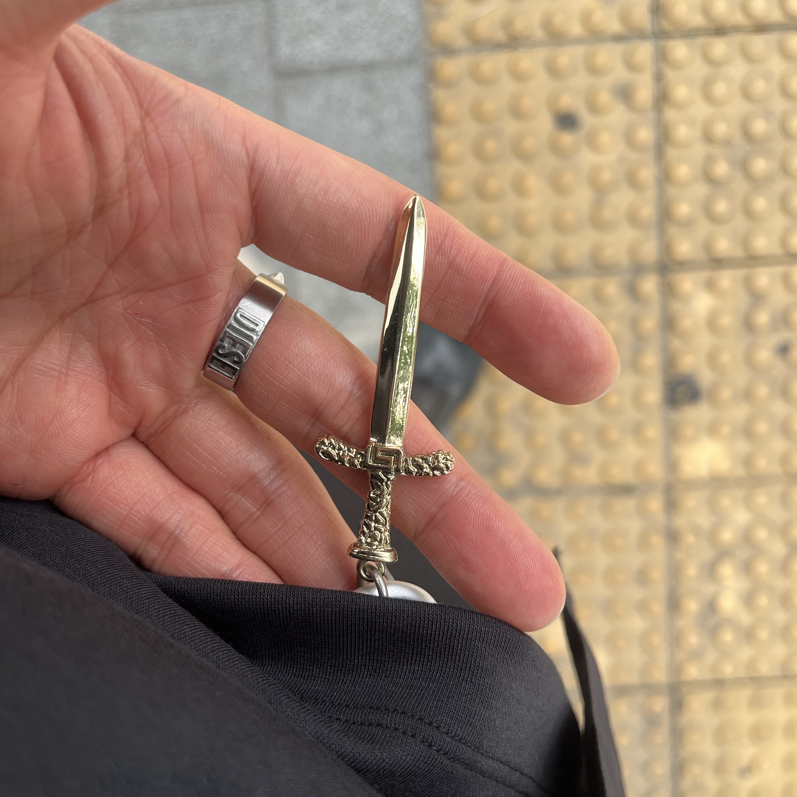 Diesel Dx1449 Stainless Steel Band Ring Silver 착용 스타일