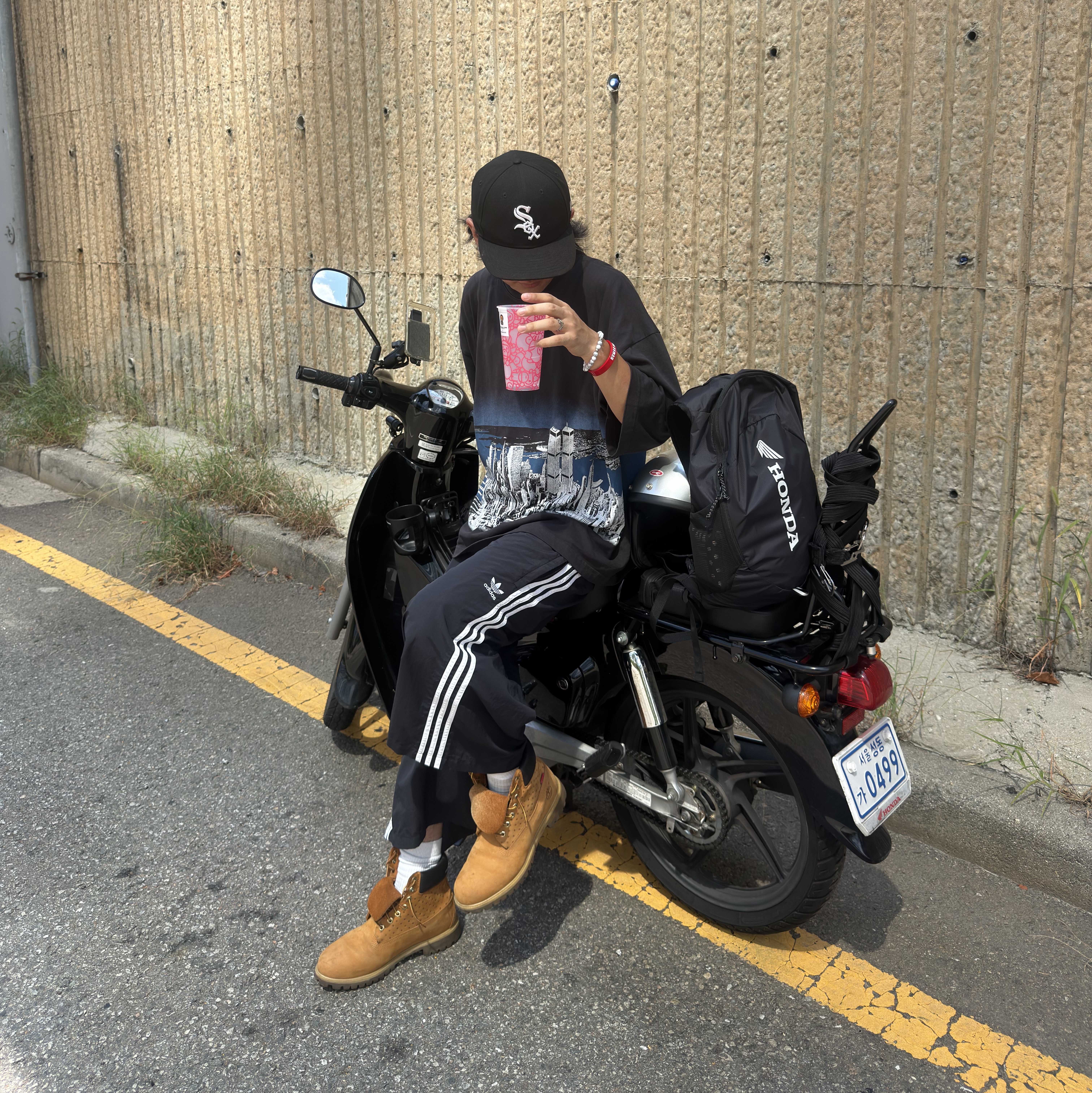 Adidas Originals Capri Shorts Black White - KR Sizing, Timberland Premium 6 inch Waterproof Boot Wheat Nubuck - Wide 착용 스타일