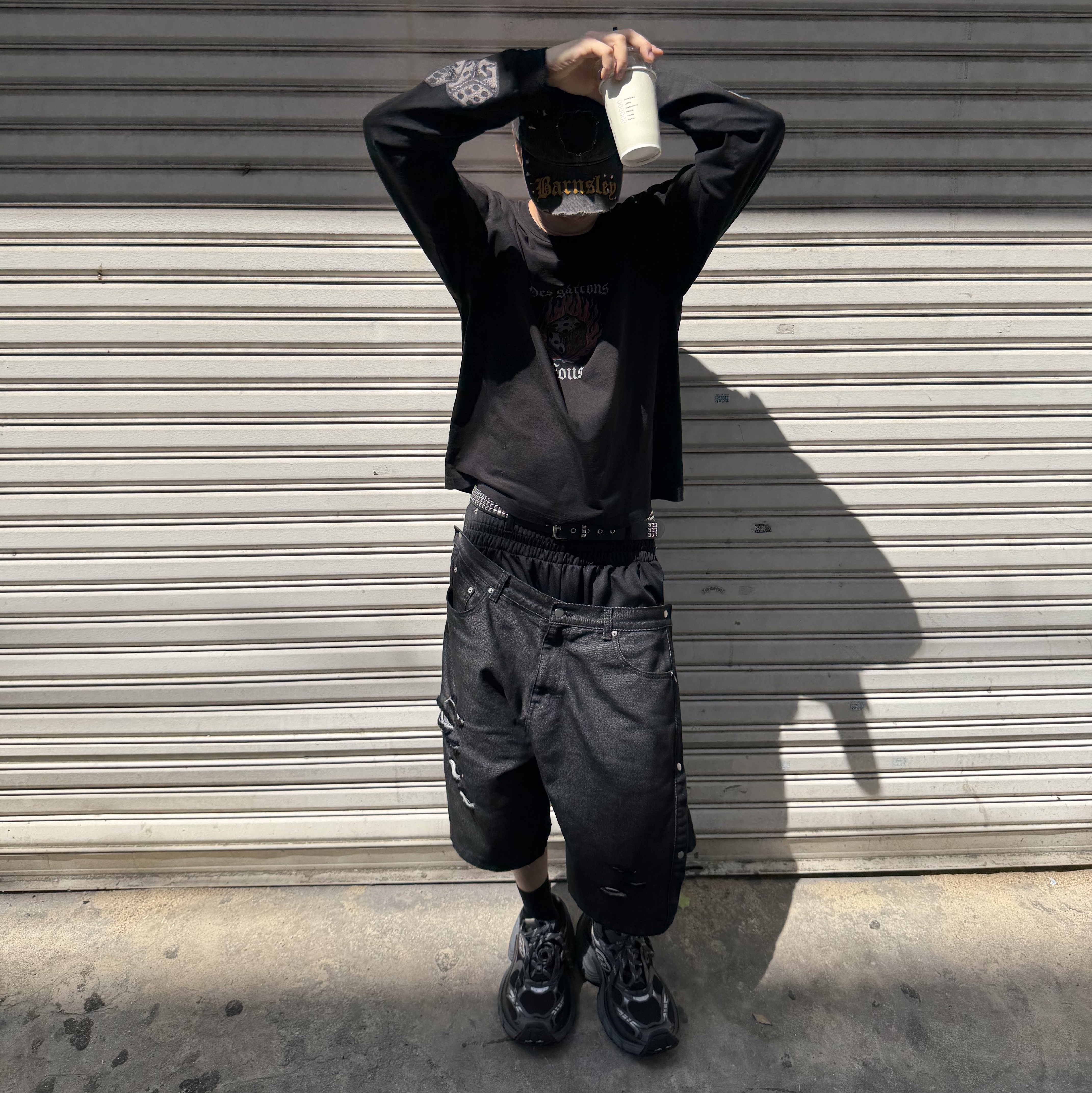 preoccupy Double-Layered Non-fade Bermuda Shorts, Balenciaga 6XL Sneakers Black Gray 착용 스타일 - 2