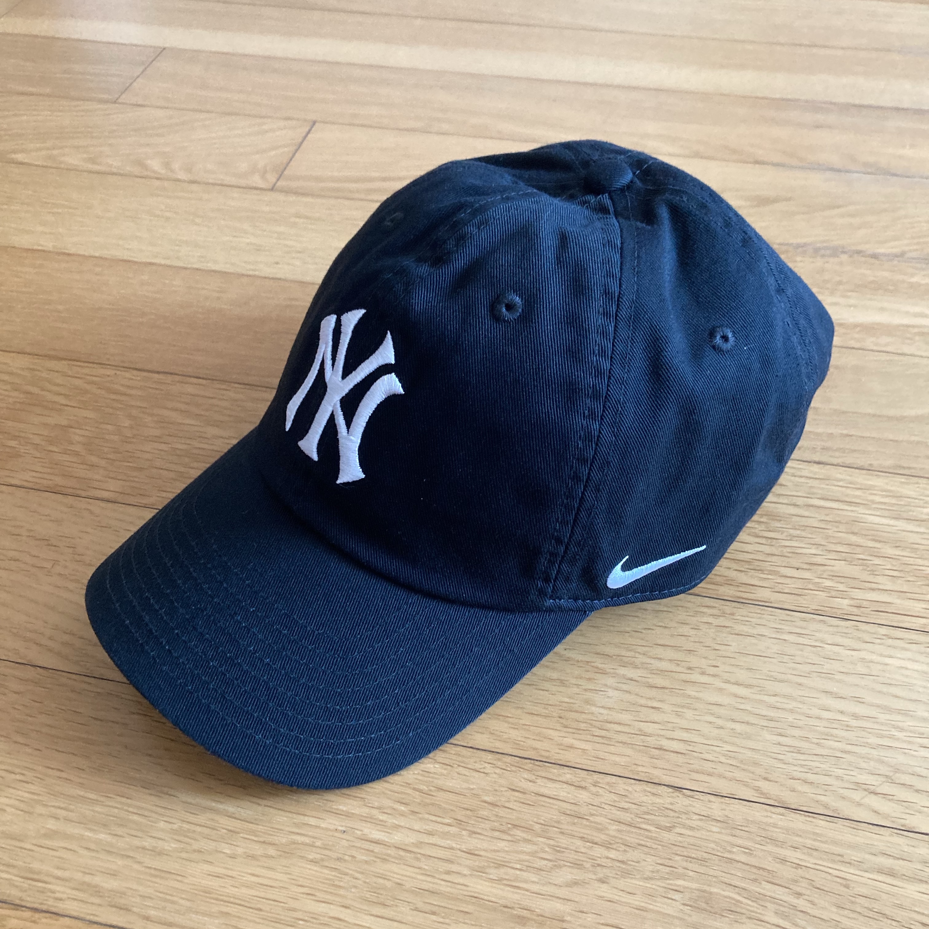 Nike New York Yankees Club Adjustable Hat Black 착용 스타일