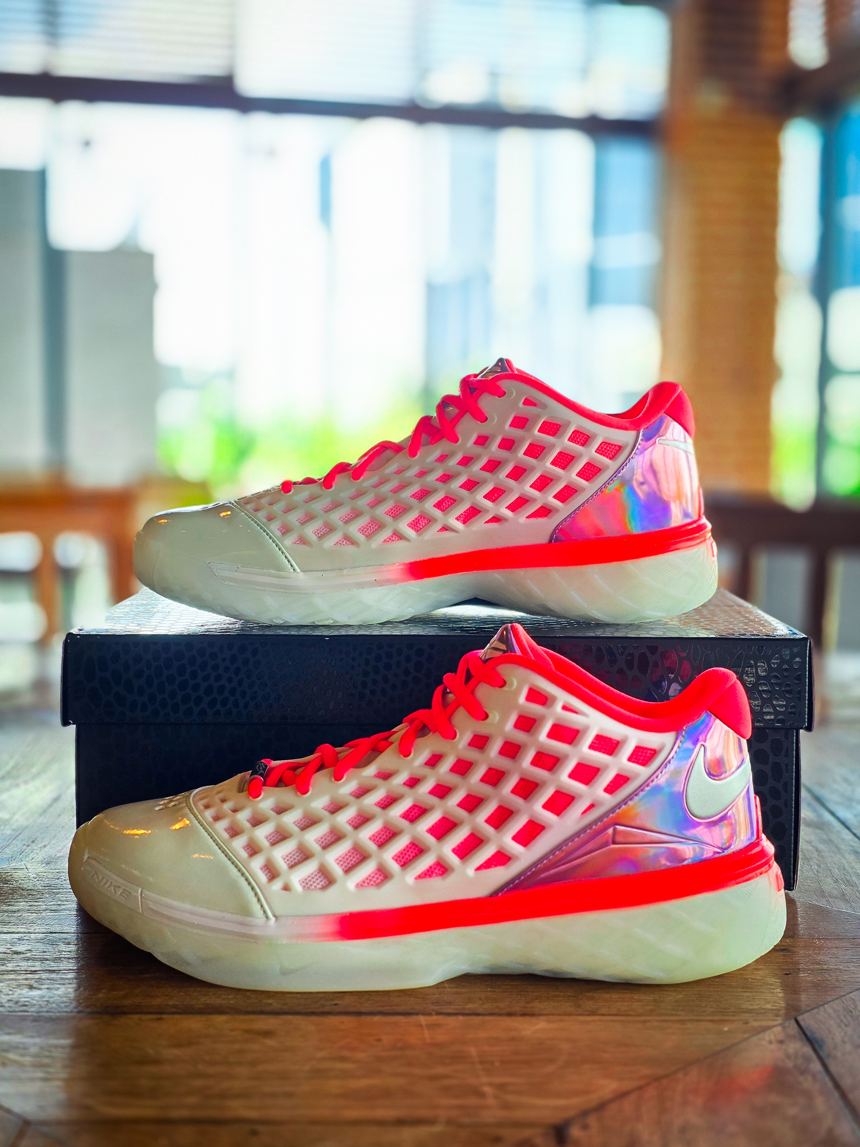 Nike Kobe 3 Low Protro Sail and Hot Punch 착용 스타일 - 9