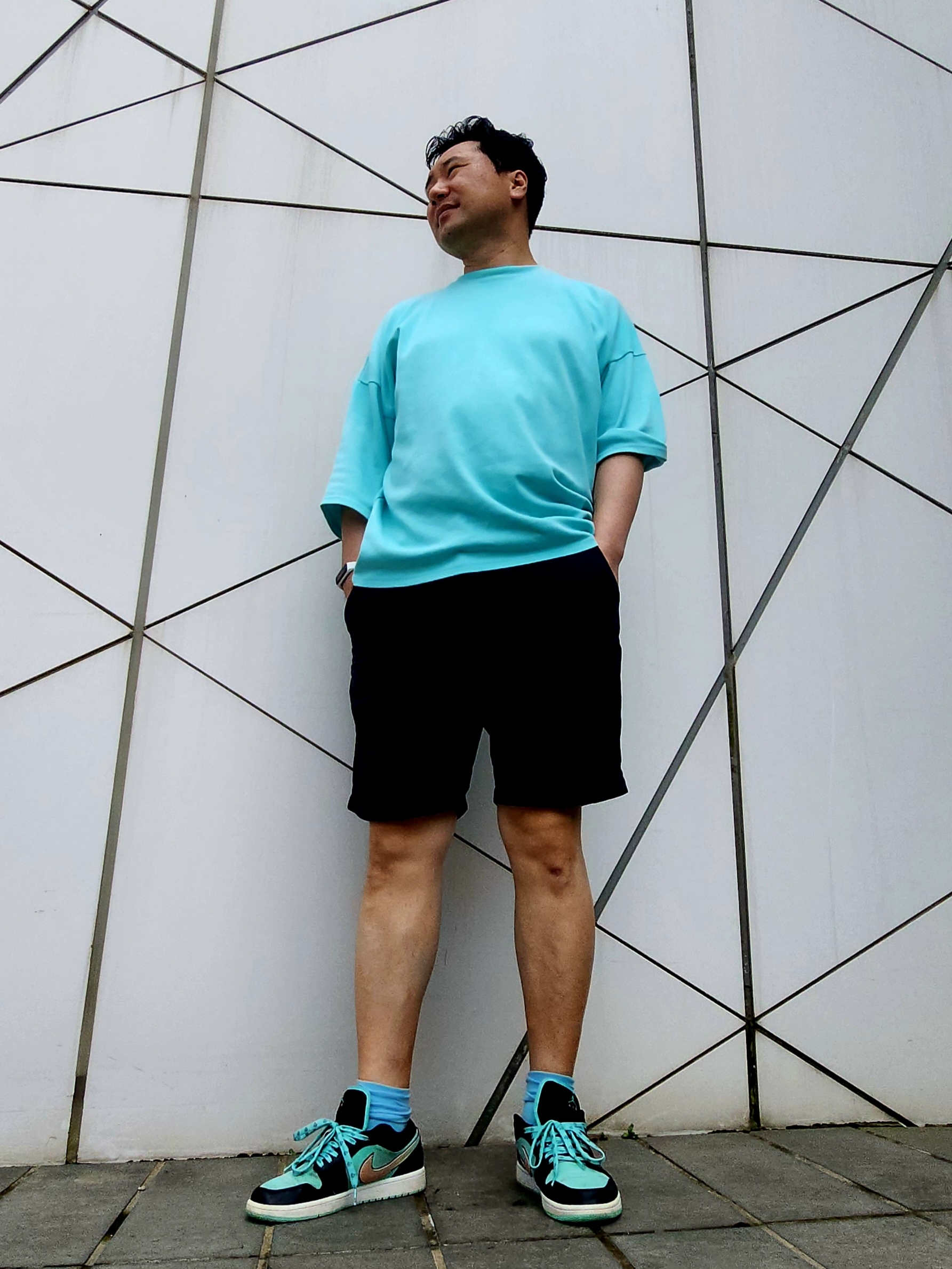 Jordan 1 Low SE Tropical Twist 착용 스타일