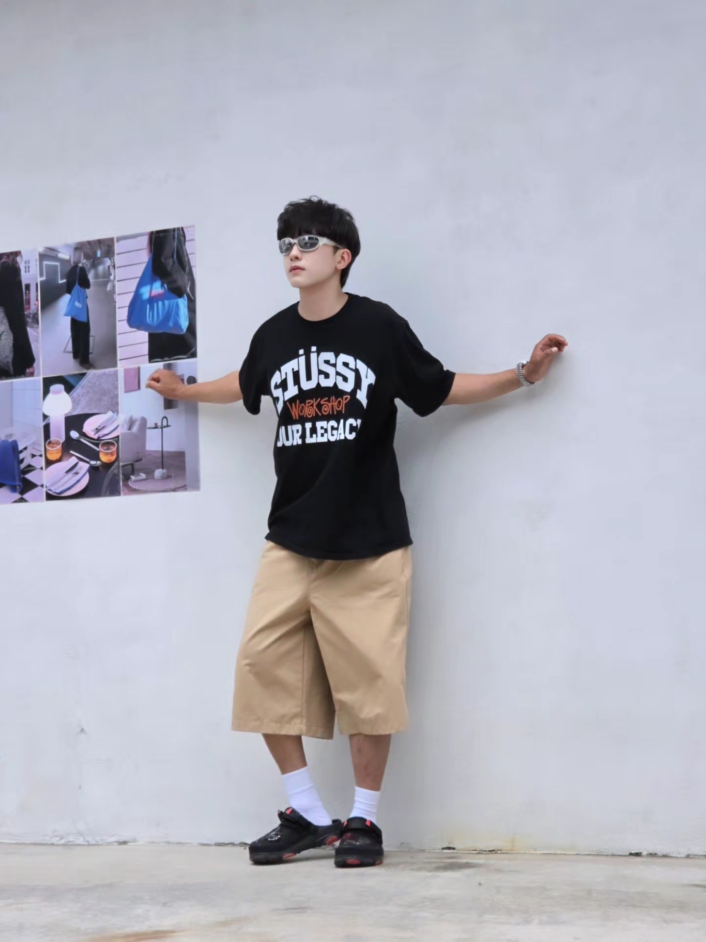 Stussy x Our Legacy Work Shop Pigment Dyed Collegiate T-Shirt Black, Crocs x Staple Classic All Terrain Clog Black 착용 스타일 - 4