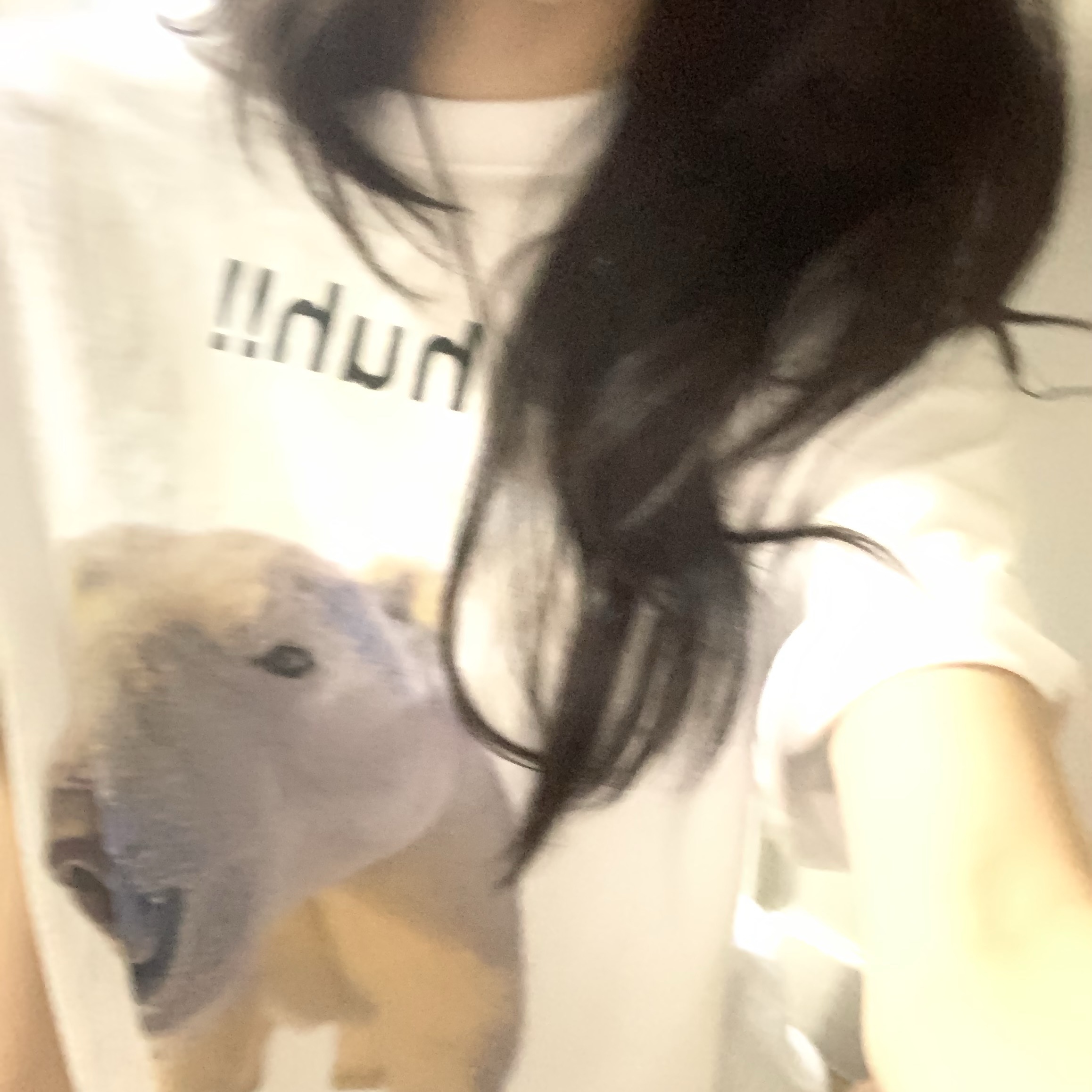 Suade Huh Tee White 착용 스타일 - 2