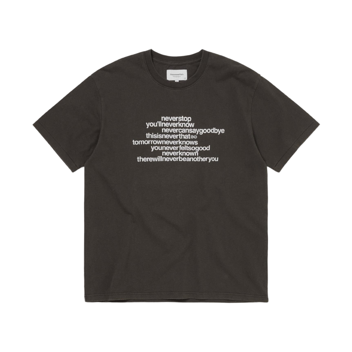 디스이즈네버댓 x 프라그먼트 디자인 티셔츠 오프 블랙(Thisisneverthat x Fragment Design T-Shirt Off Black) - 1
