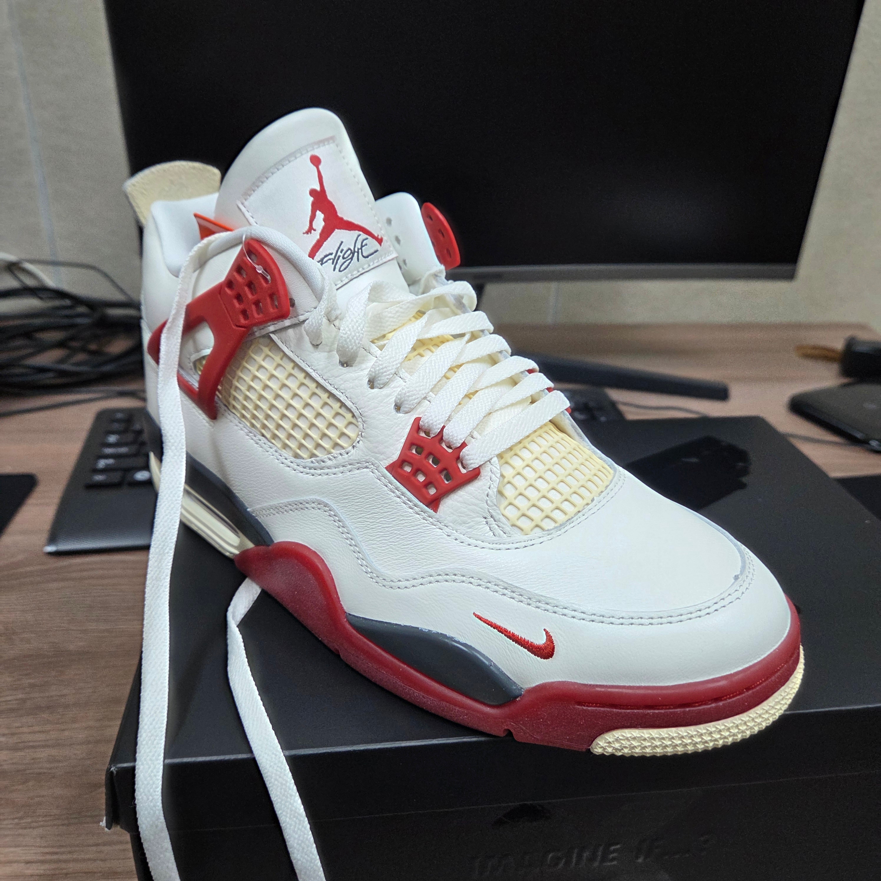 Jordan 4 x Nigel Sylvester Retro OG Brick After Brick 착용 스타일