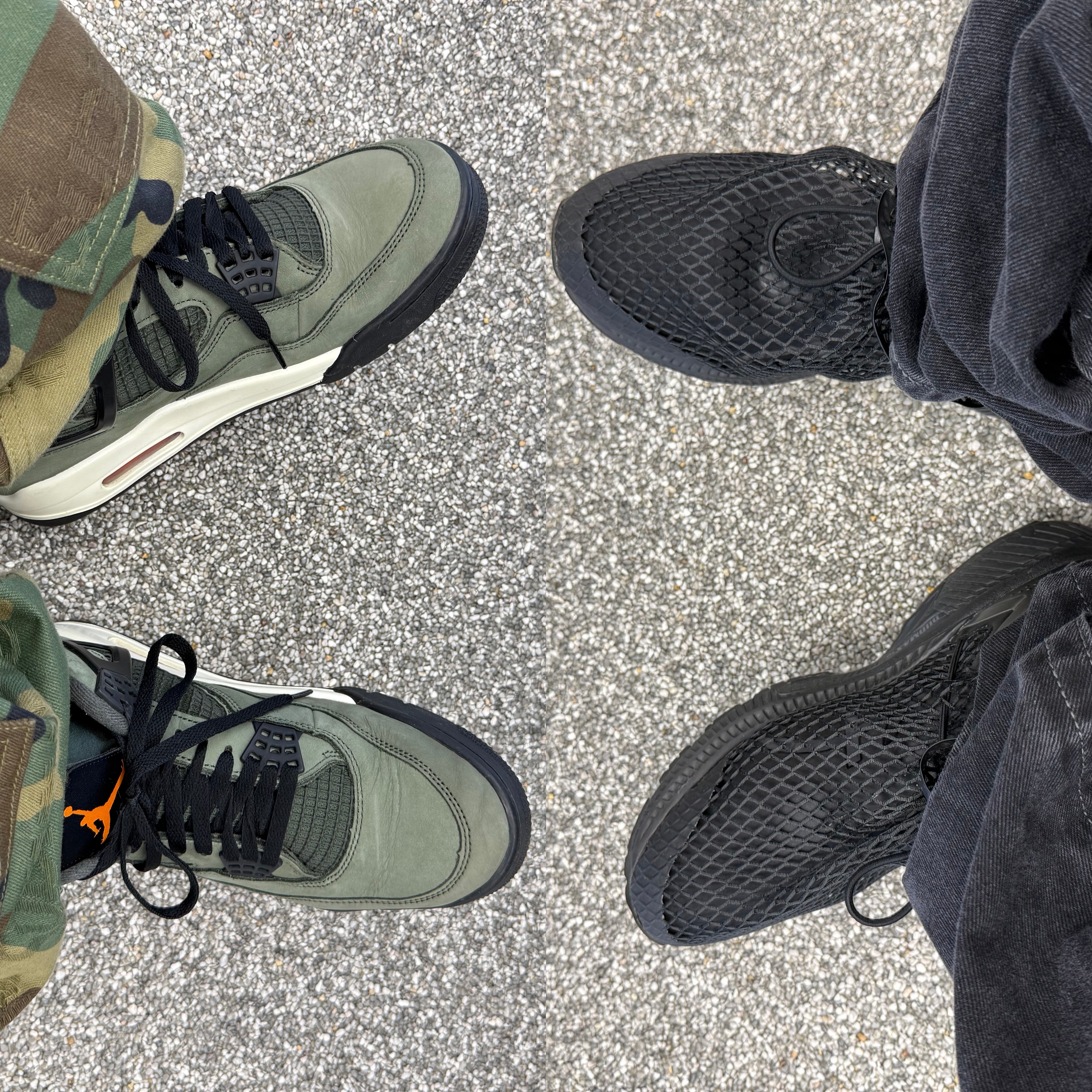 Jordan 4 x Undefeated Retro OG SP Deep Green and Clementine, Supreme Jacquard Logos Double Knee Denim Painter Jean Woodland Camo - 25FW 착용 스타일 - 5