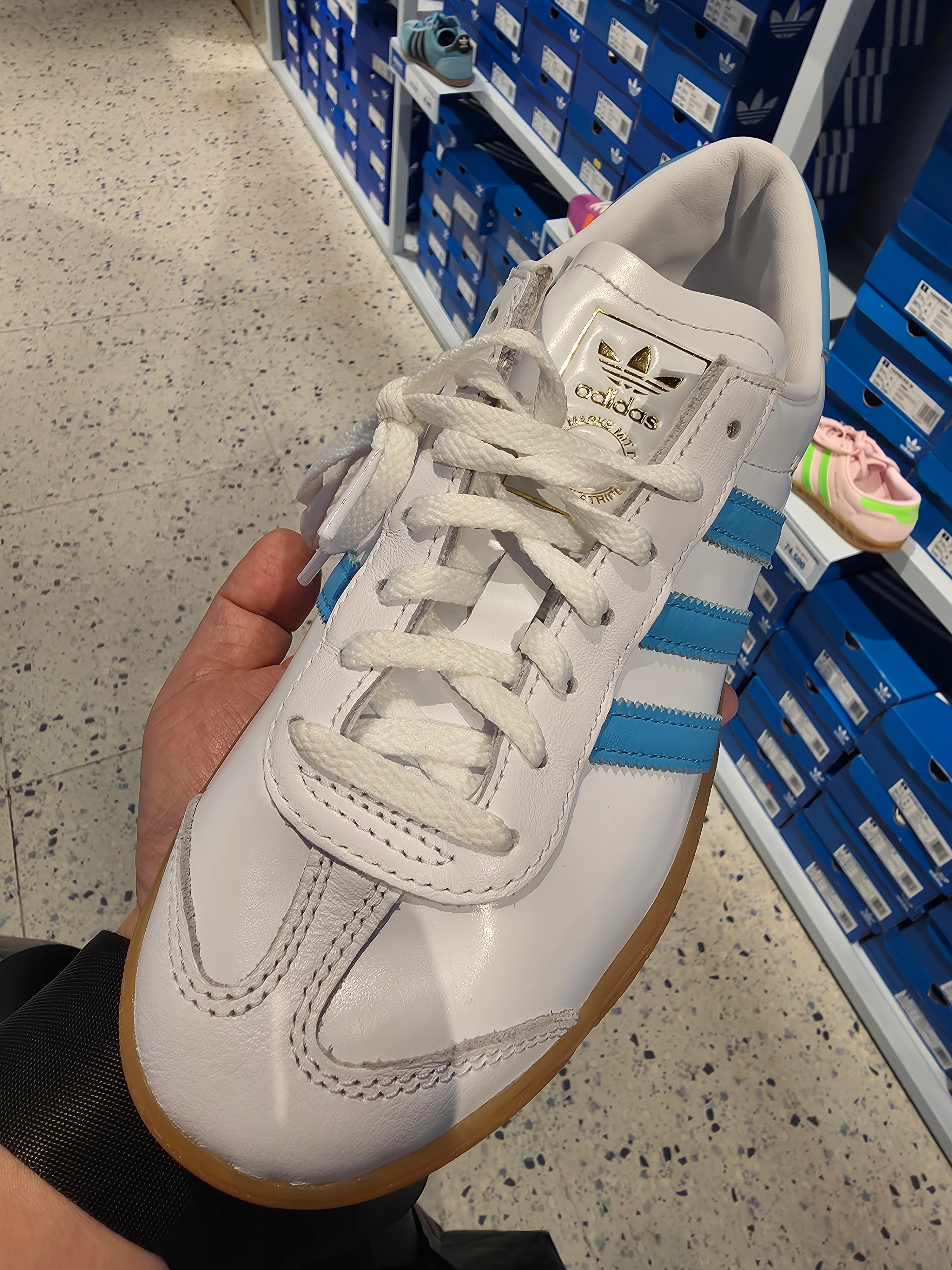 Adidas x Taegeukdang Superstar White Black, Adidas Adicolor Classic Firebird Track Top Aurora Black - KR Sizing 착용 스타일 - 5