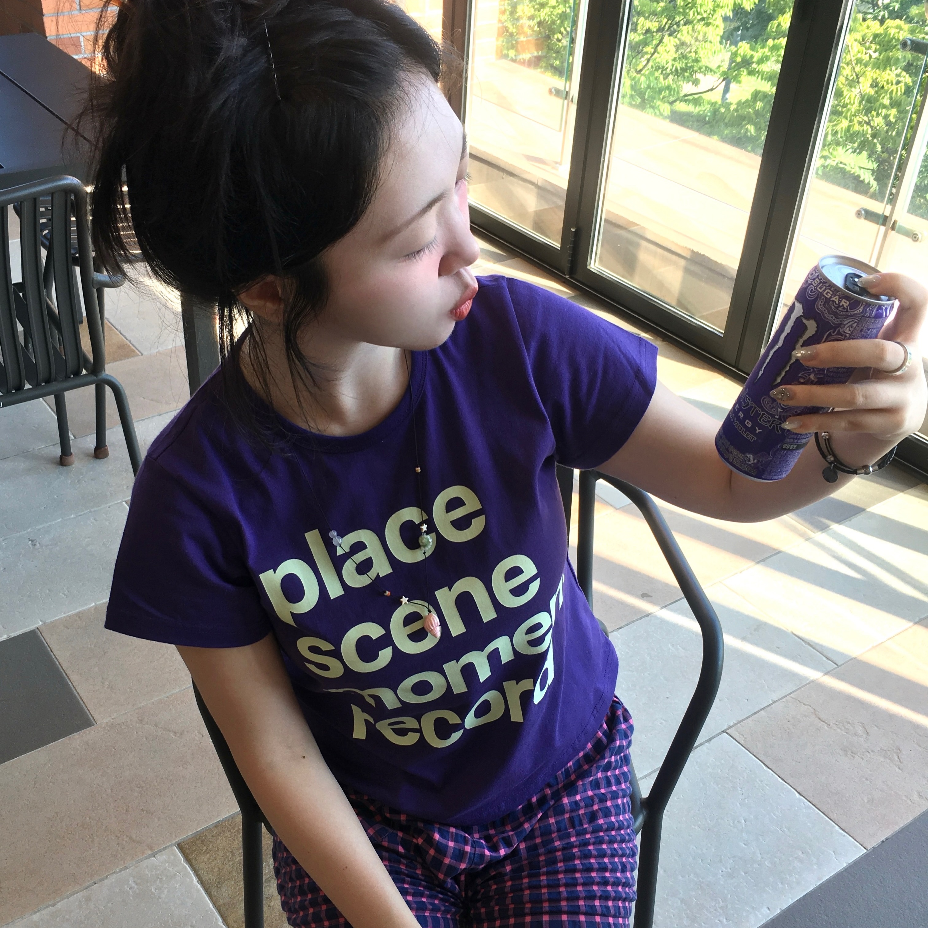 SLOW RECORD HOUSE Archive Typo T-Shirt Purple 착용 스타일 - 4