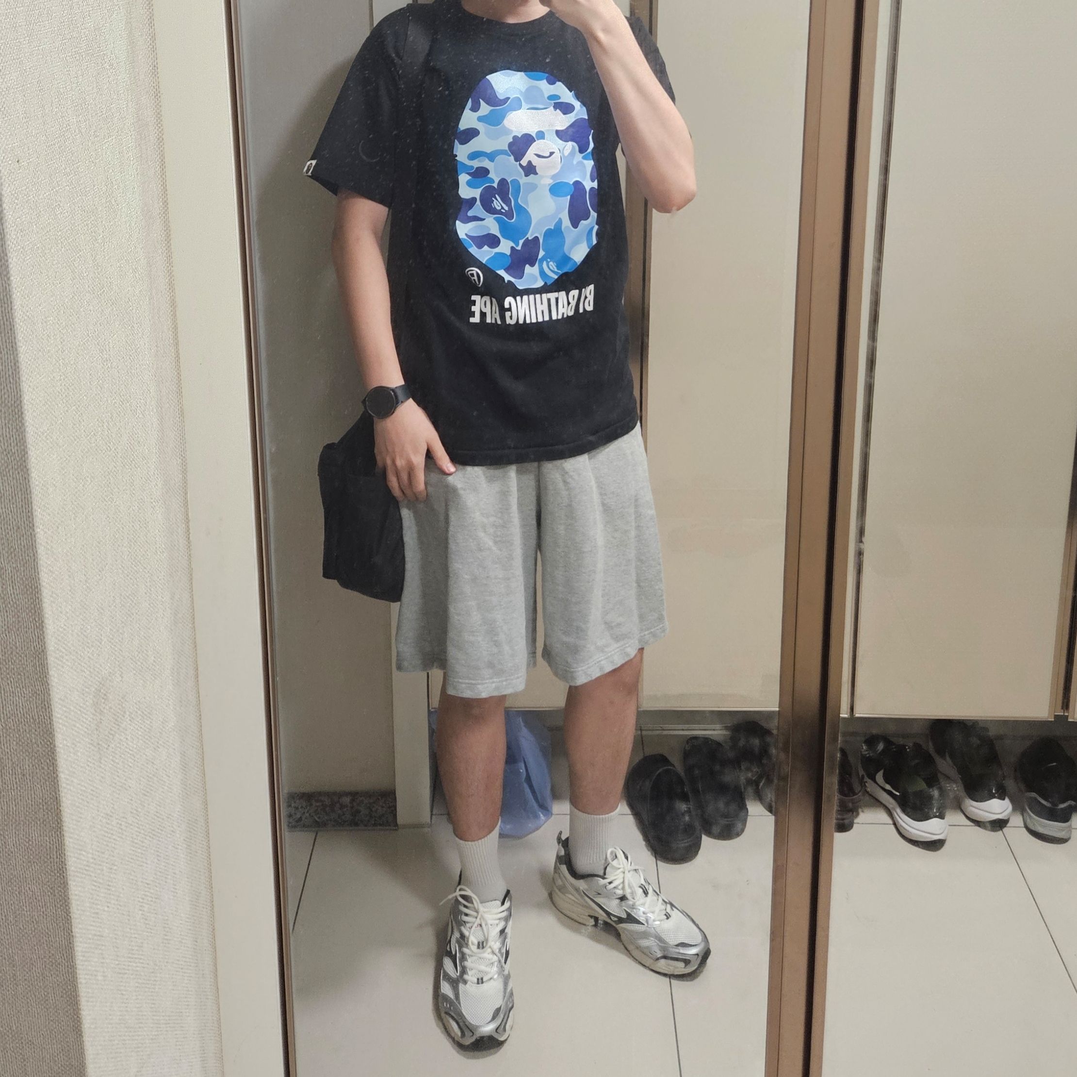 BAPE ABC Camo By Bathing Ape T-Shirt Black Blue 착용 스타일