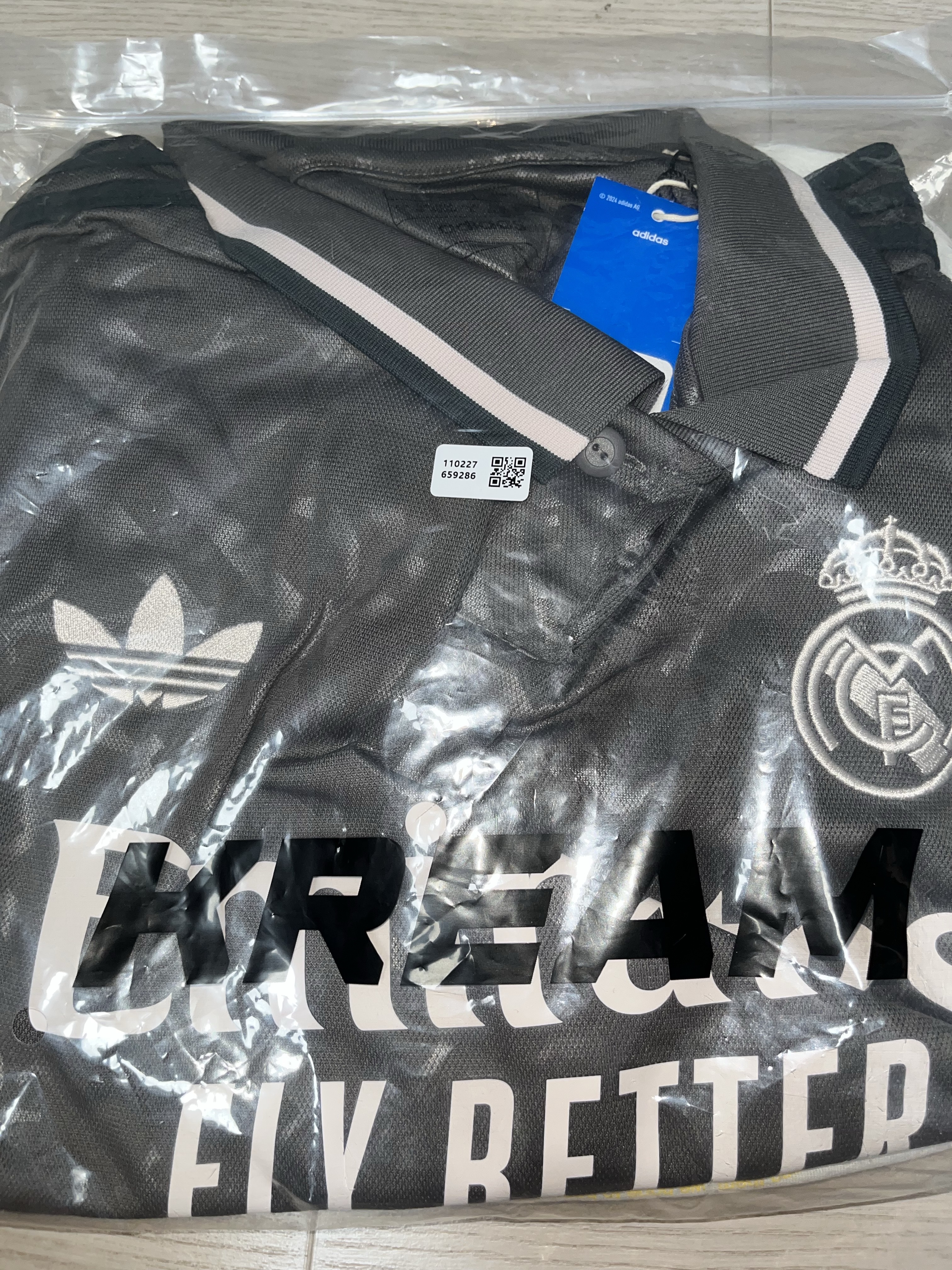 Adidas Real Madrid 2024/25 3rd Jersey Charcoal - KR Sizing (Non Marking Ver.) 착용 스타일