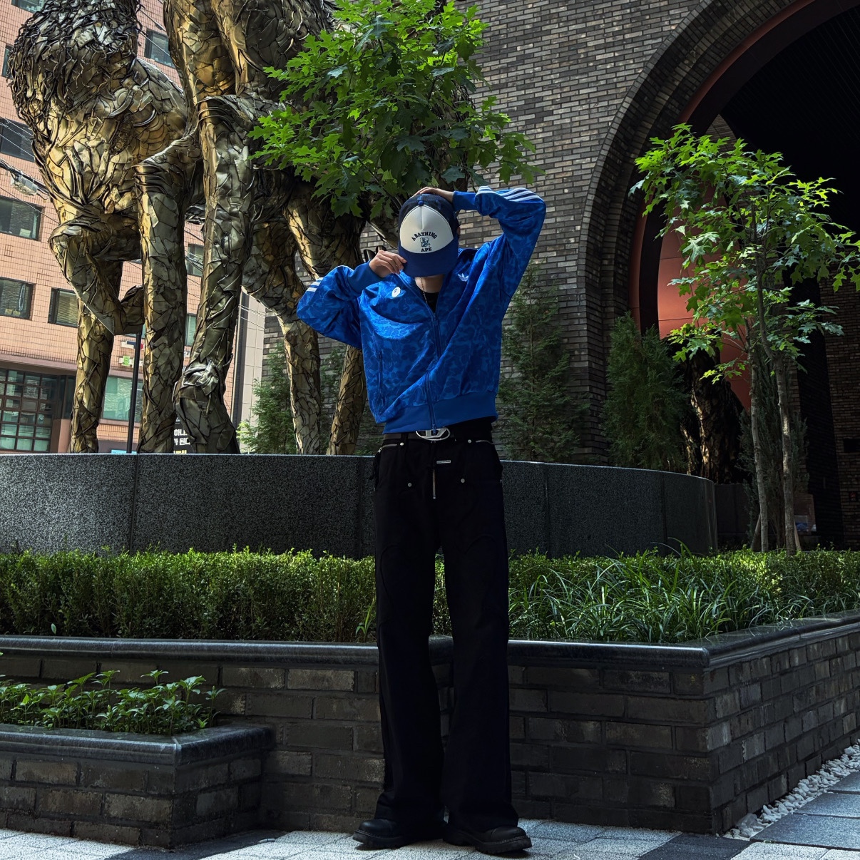 Adidas x BAPE Allover Print Track Top Blue - KR Sizing, BAPE Color Camo General Mesh Cap Navy 착용 스타일 - 2