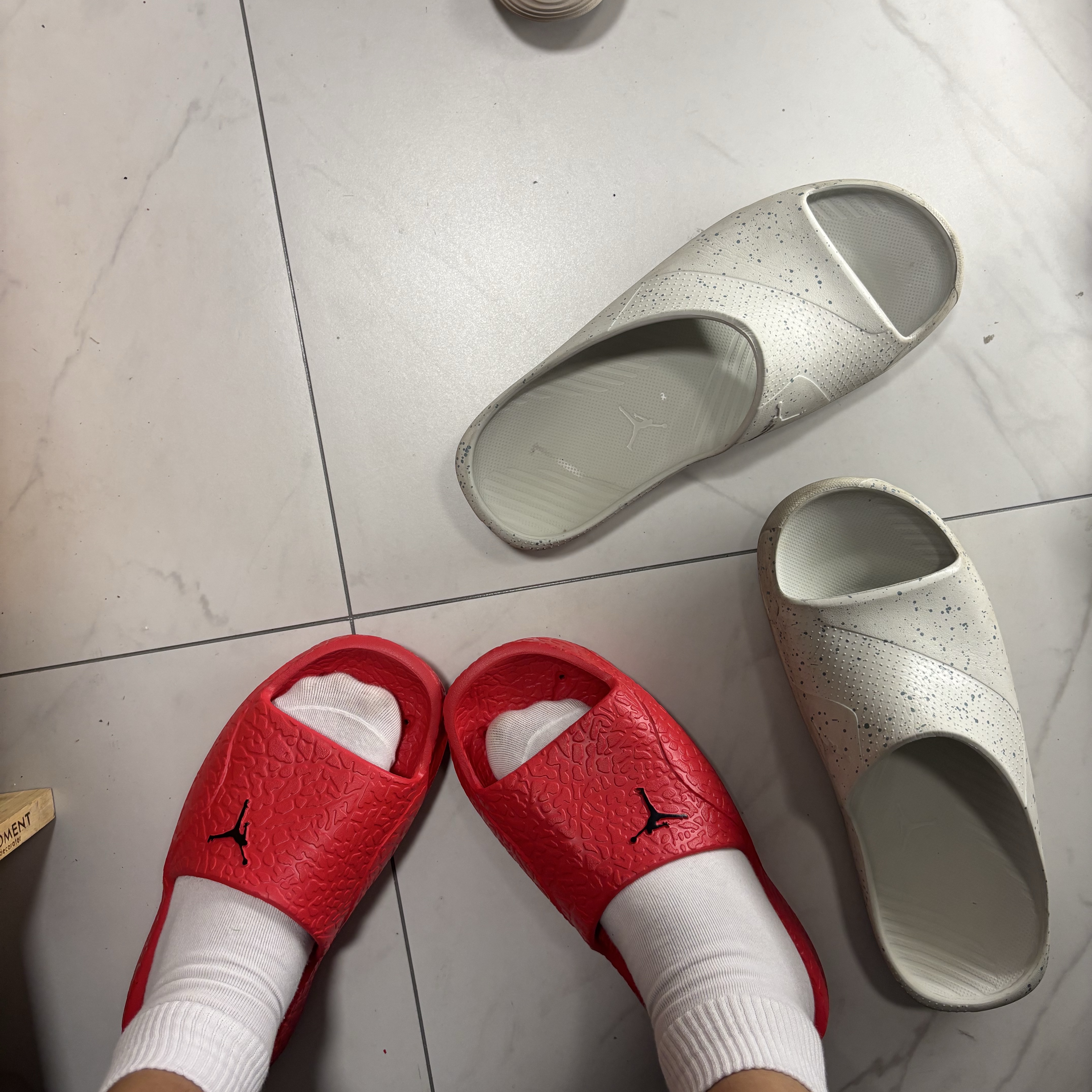 Jordan Franchise Slide SH Fire Red Black 착용 스타일