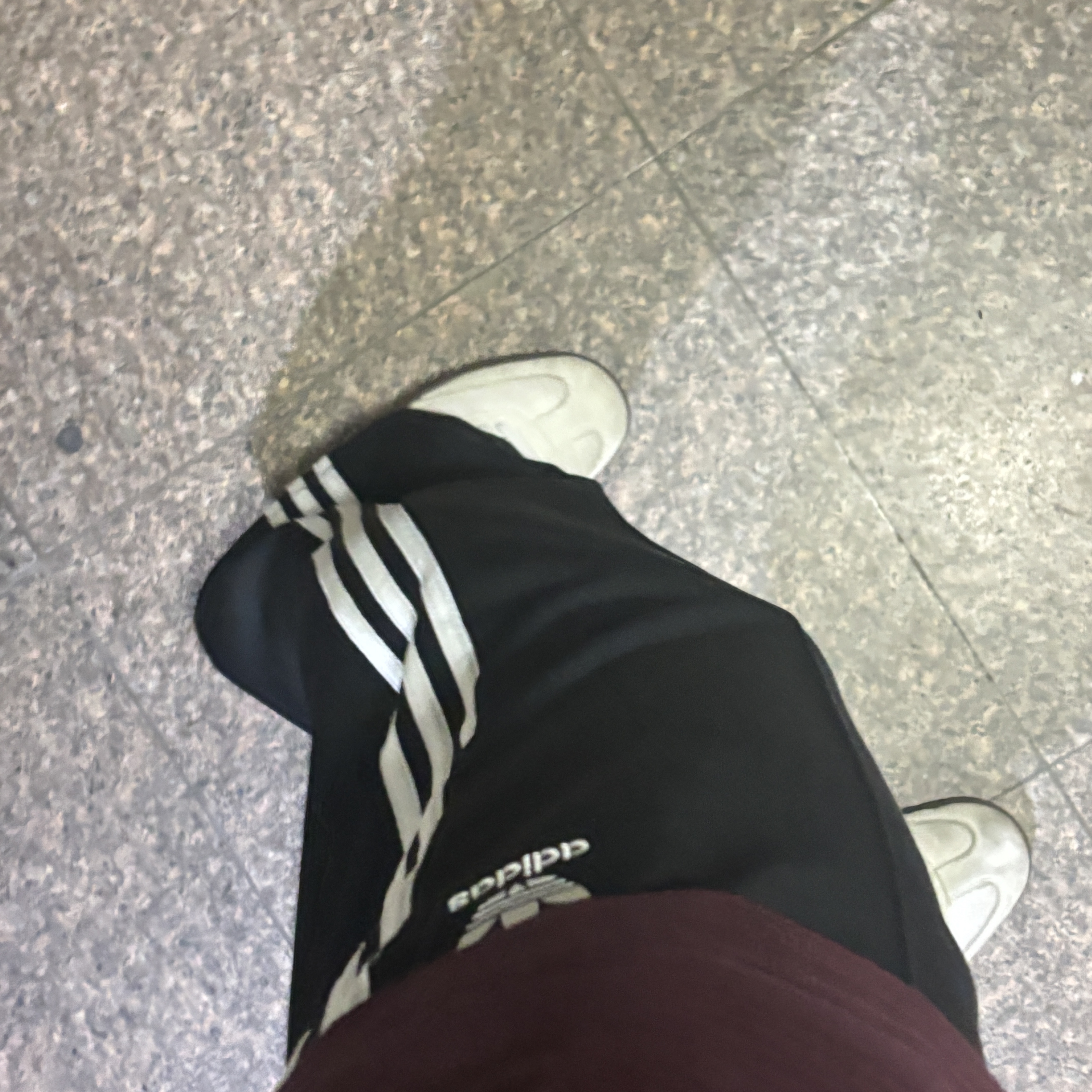 Adidas Adicolor Baggy Fit Firebird Track Pants Black - KR Sizing 착용 스타일 - 1