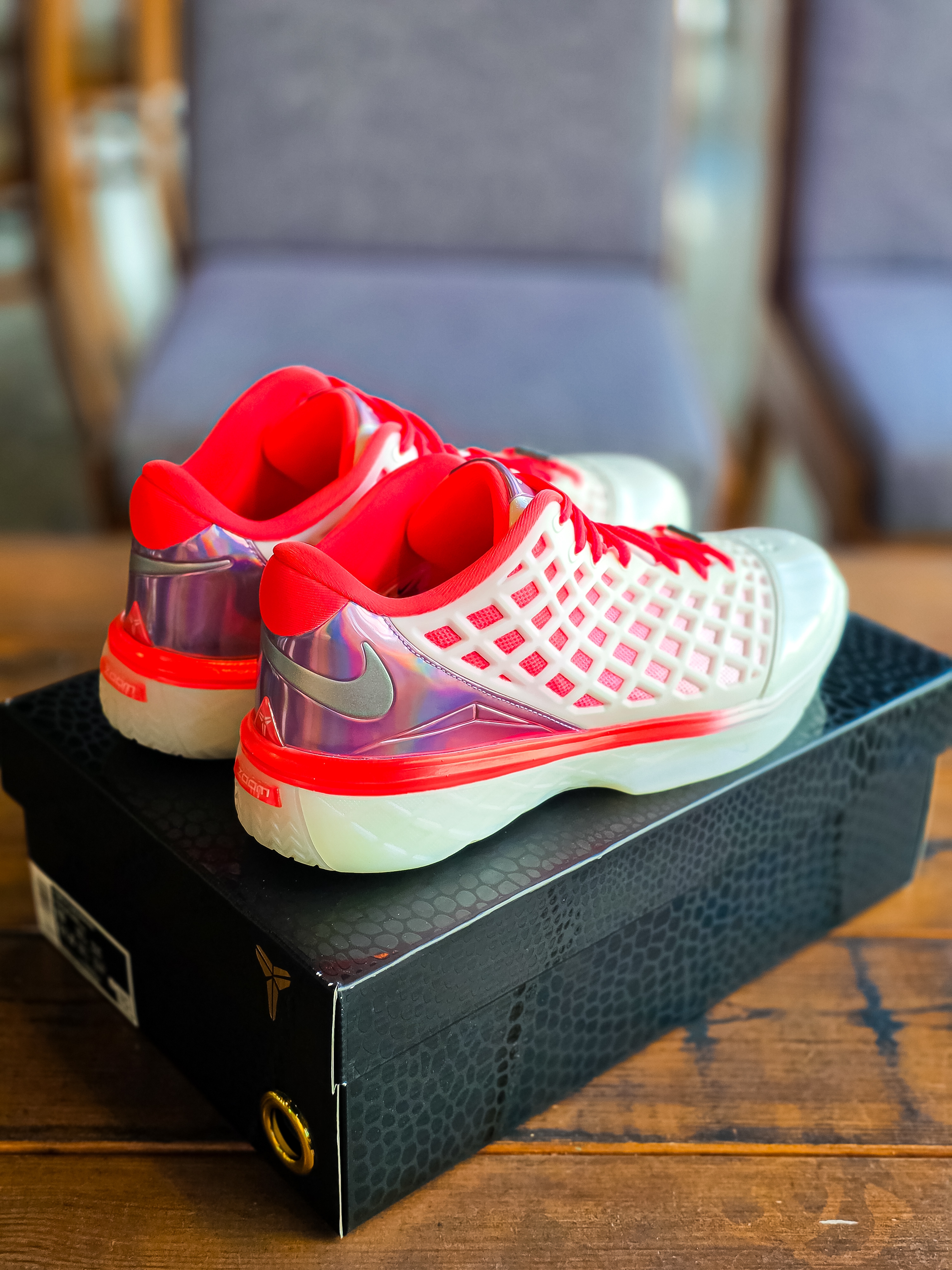 Nike Kobe 3 Low Protro Sail and Hot Punch 착용 스타일 - 5