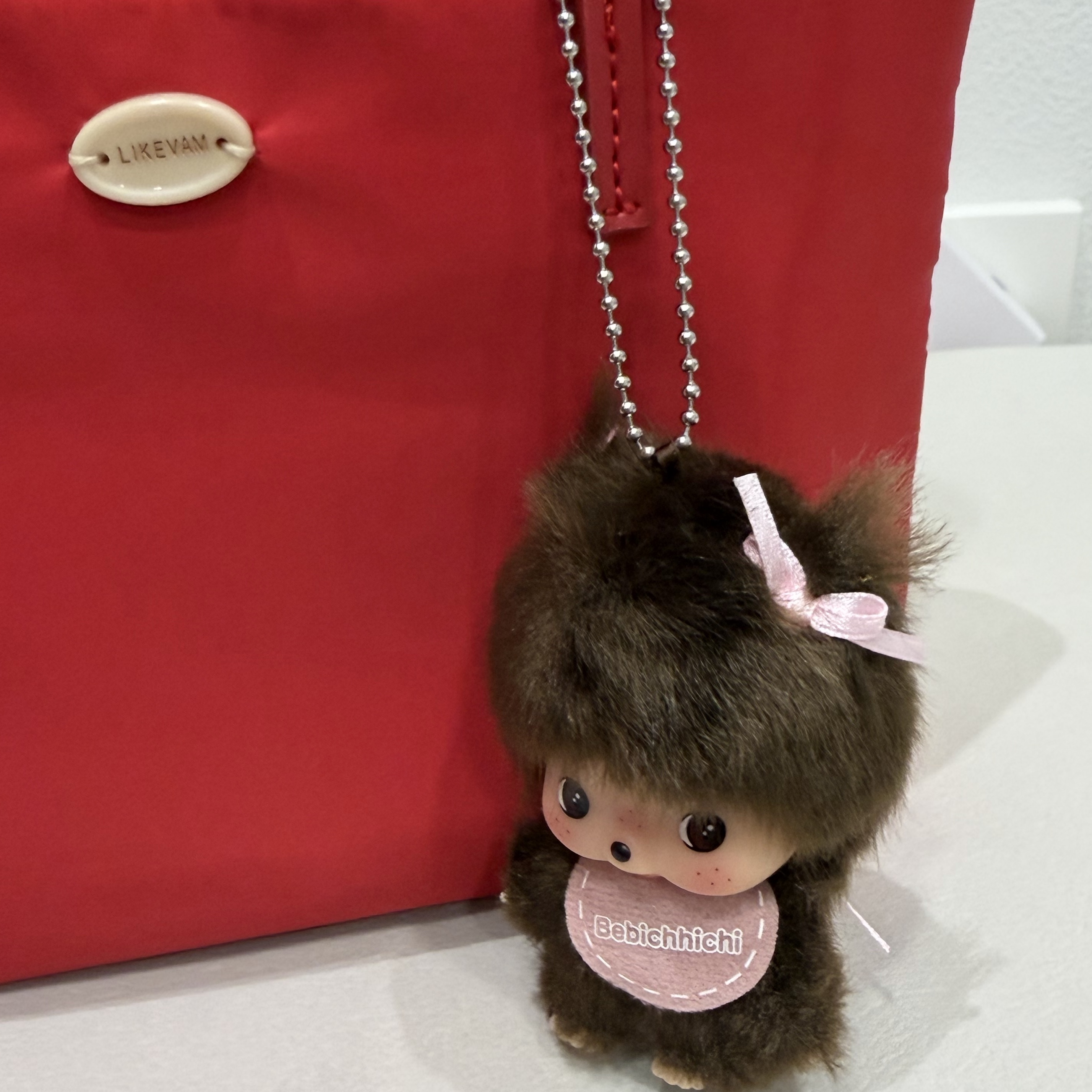 Monchhichi Bebichhichi Bighead SS Girl Key Chain Pink 착용 스타일